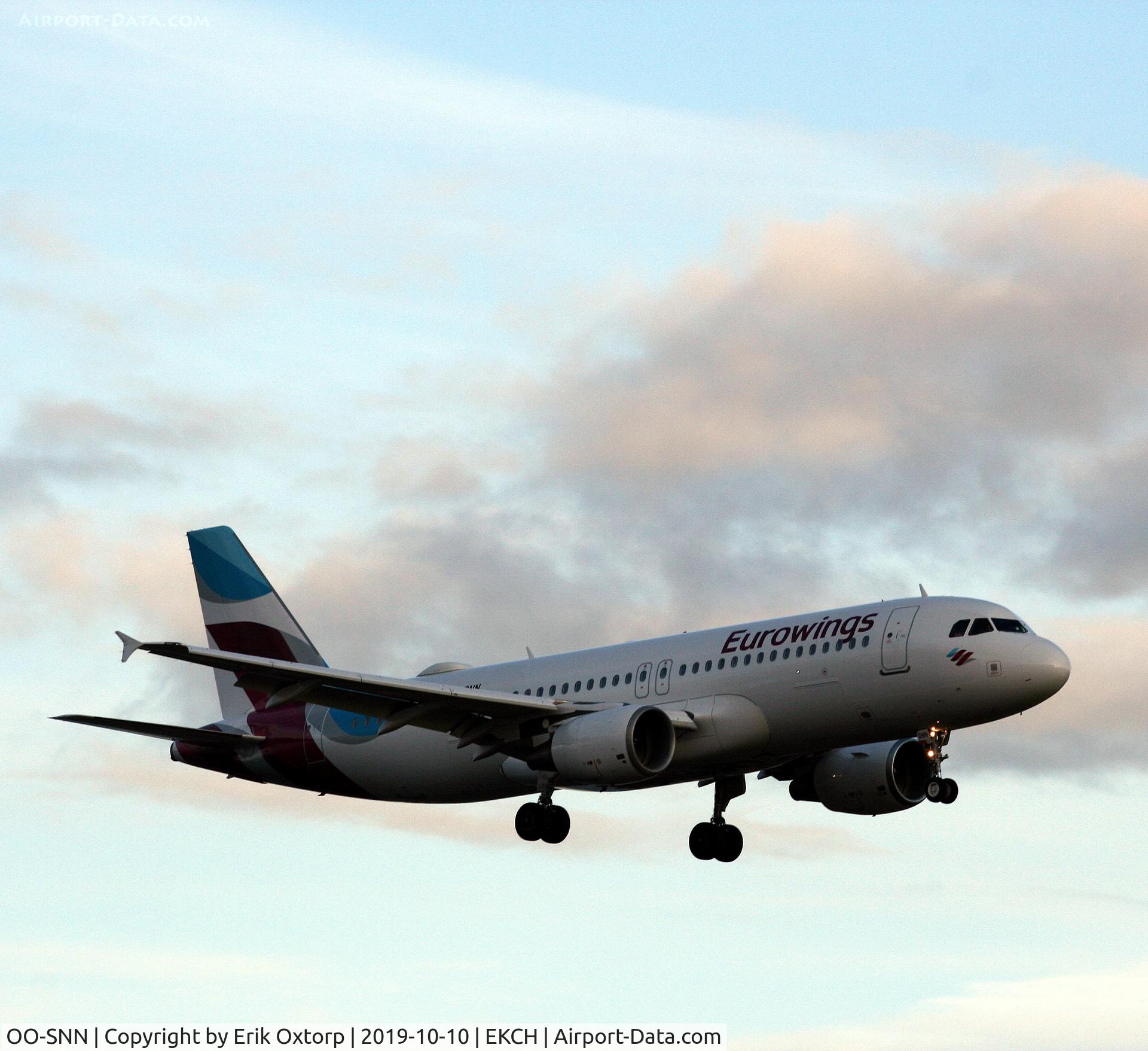 OO-SNN, 2010 Airbus A320-214 C/N 4269, OO-SNN landing rw 22L