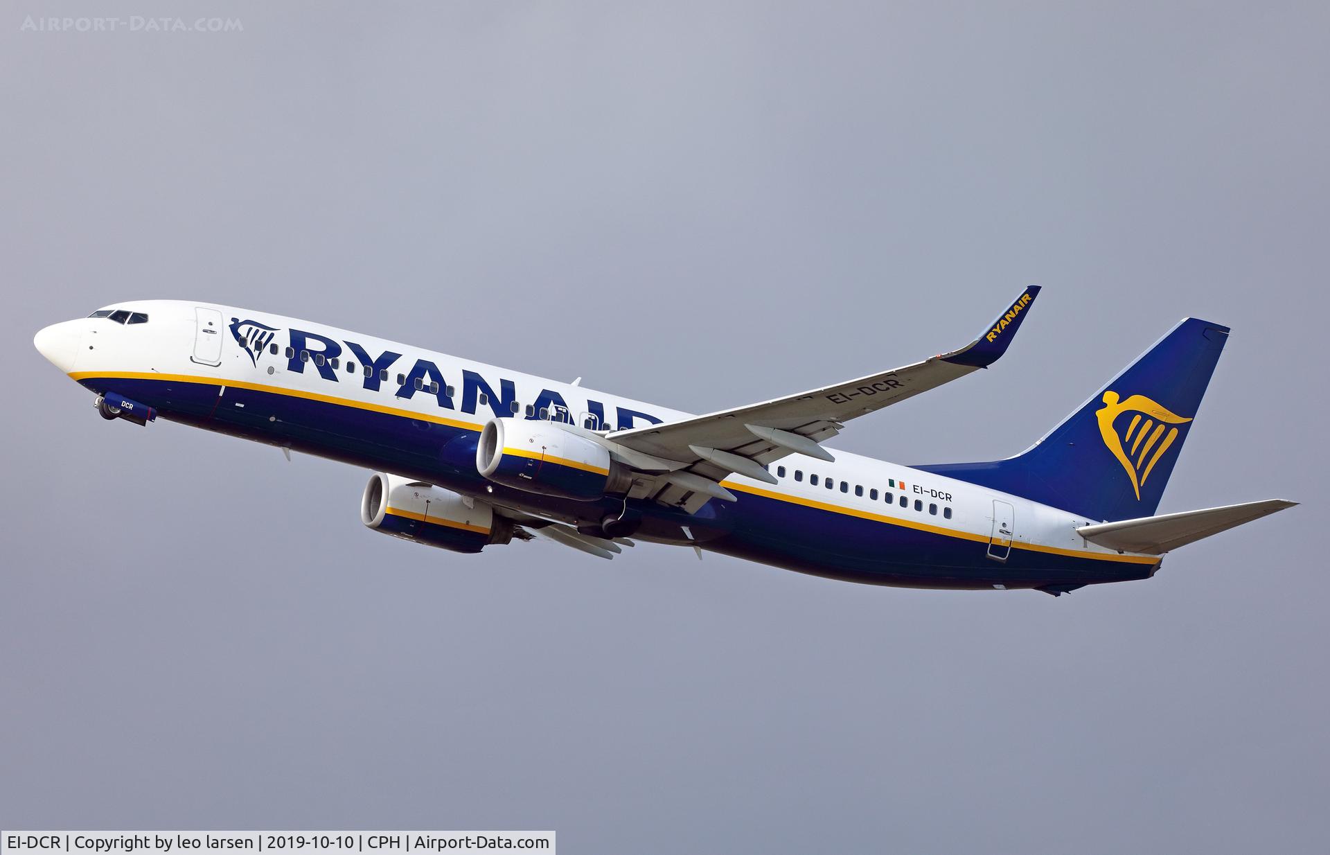 EI-DCR, 2004 Boeing 737-8AS C/N 33811, Copenhagen 10.10.2019 T/O R-22R
