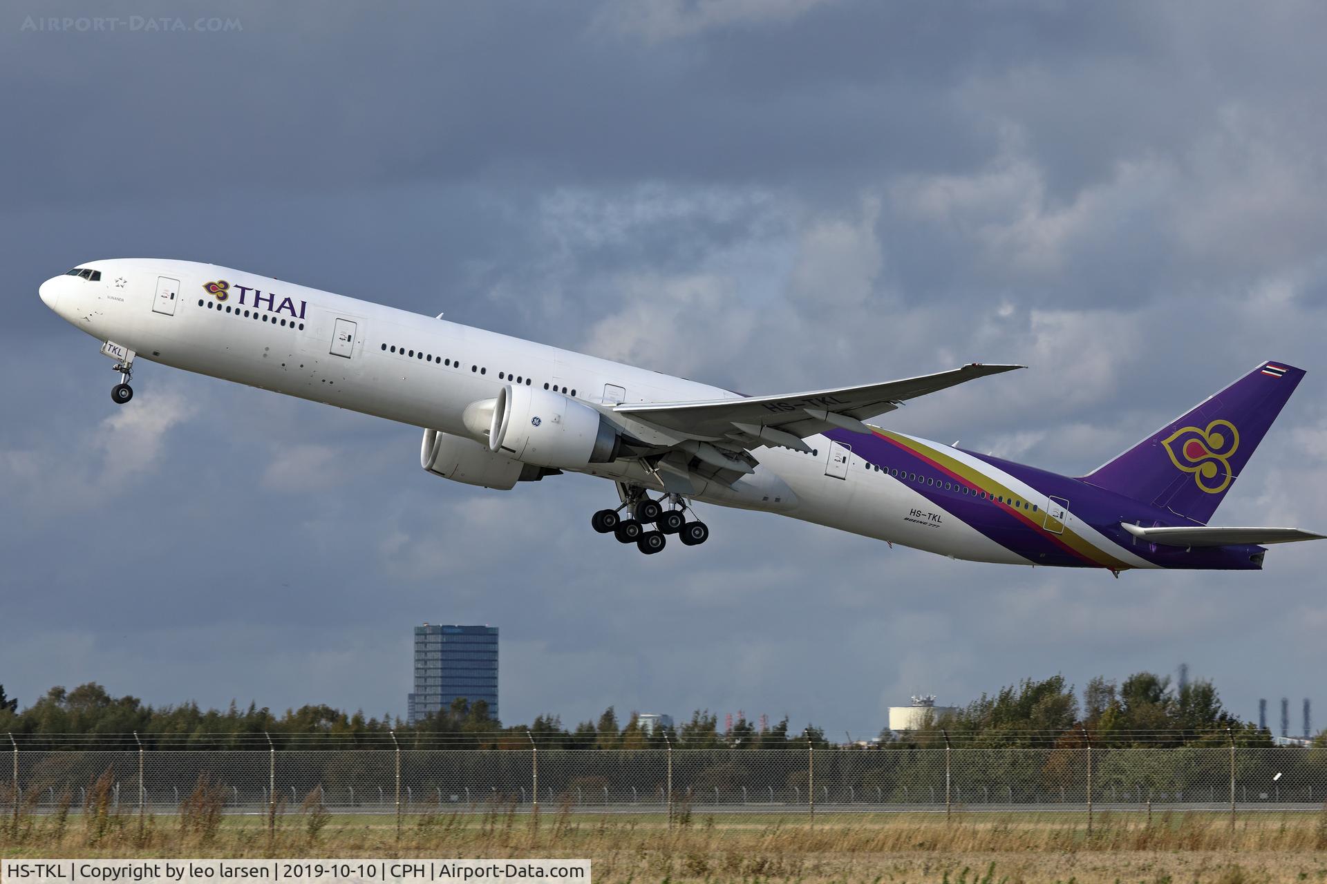 HS-TKL, 2012 Boeing 777-3AL/ER C/N 41521, Copenhagen 10.10.2019 T/O R-22R