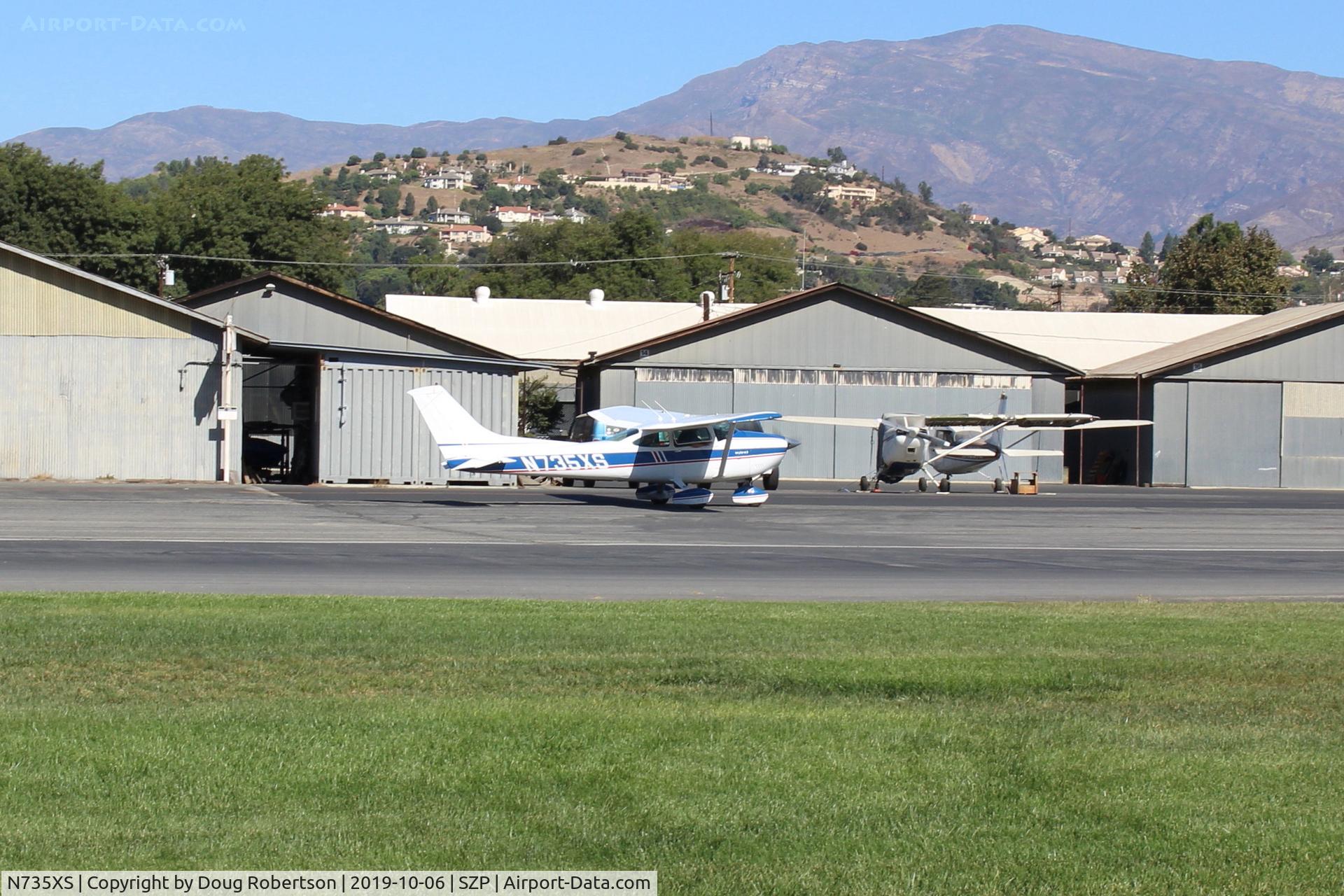 N735XS, 1977 Cessna 182Q Skylane C/N 18265772, 1977 Cessna 182Q SKYLANE, Continental O-470 230 Hp, taxi