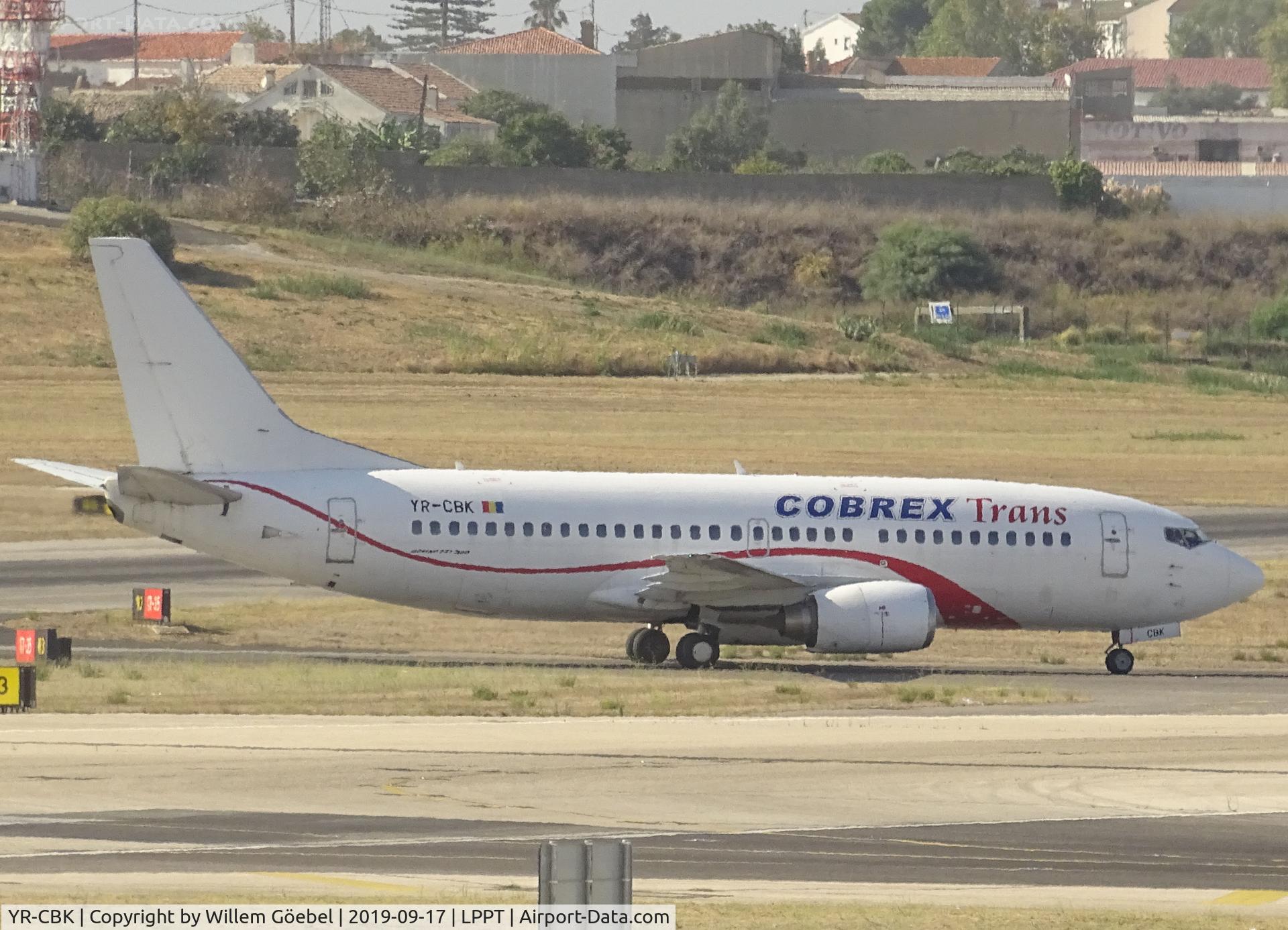 YR-CBK, 1992 Boeing 737-382 C/N 25162, Taxi to the runway from Lisbon Airport