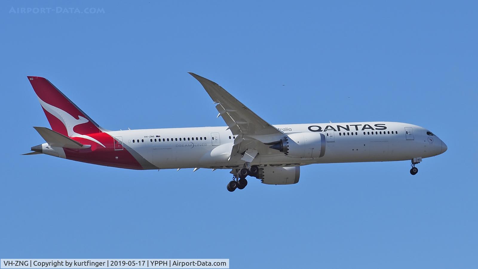 VH-ZNG, 2018 Boeing 787-9 Dreamliner C/N 36240, Boeing 787-9. Qantas VH-ZNG final runway 21 170519