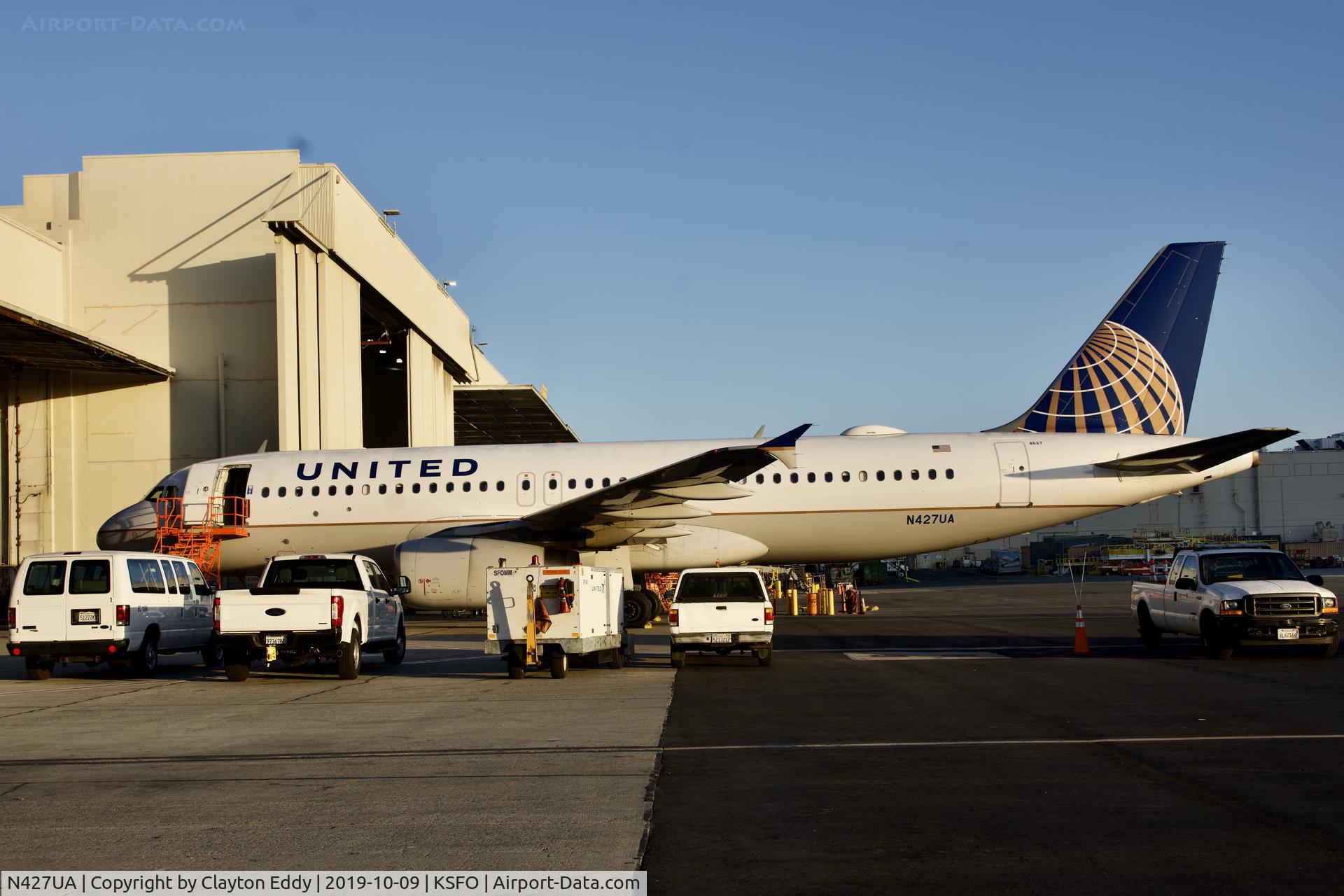 N427UA, 1995 Airbus A320-232 C/N 512, SFO 2019.