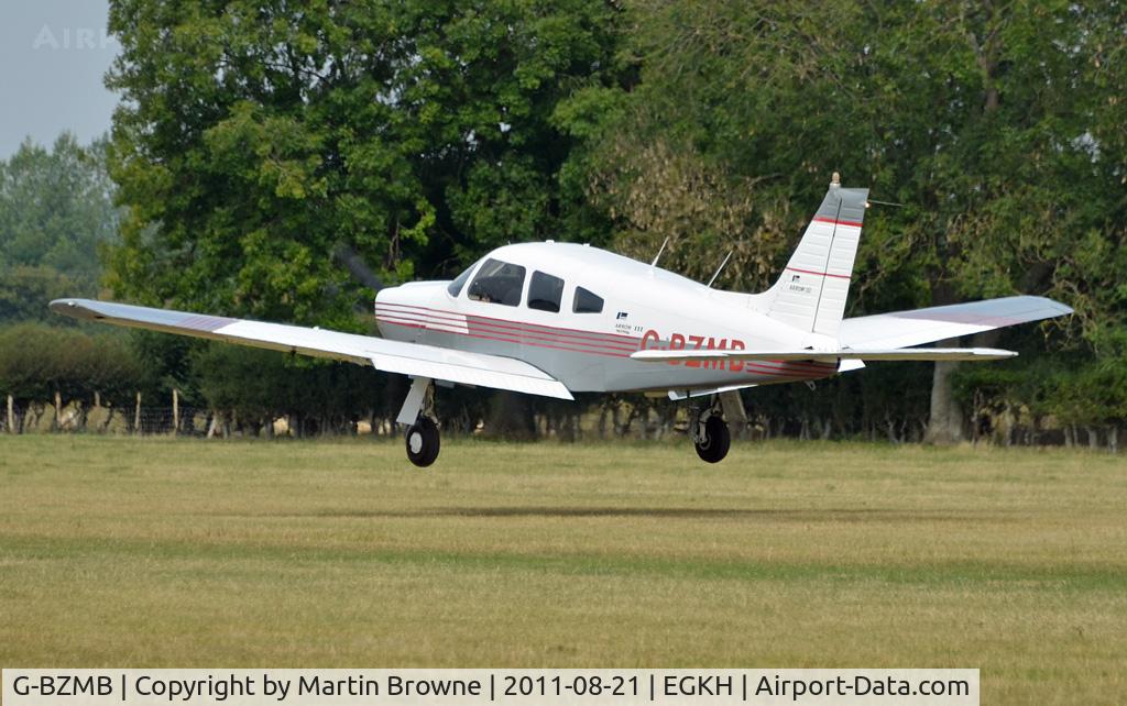 G-BZMB, 1978 Piper PA-28R-201 Cherokee Arrow III C/N 28R-7837144, AT HEADCORN