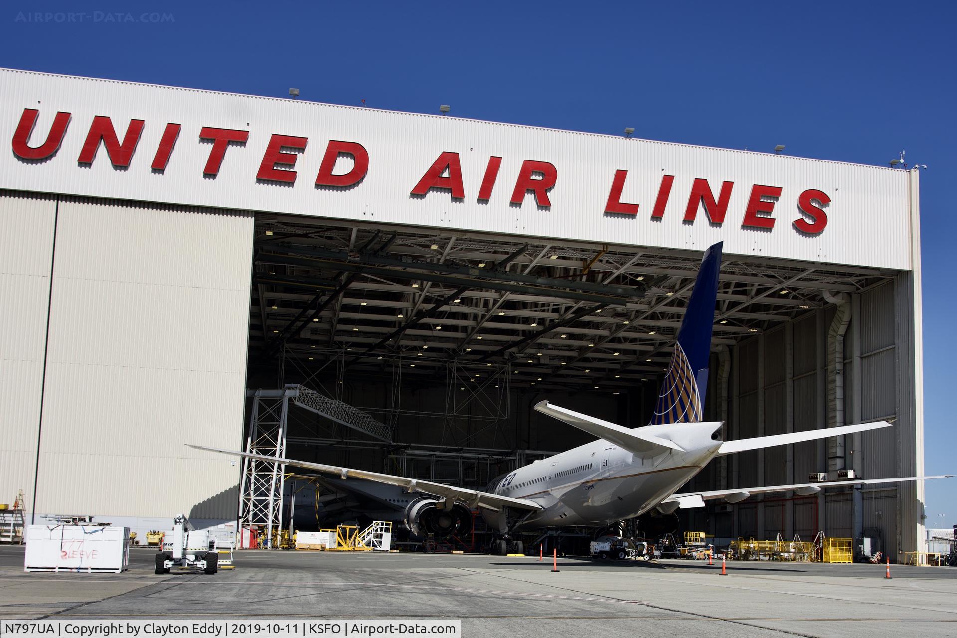 N797UA, 1998 Boeing 777-222 C/N 26924, SFO 2019.