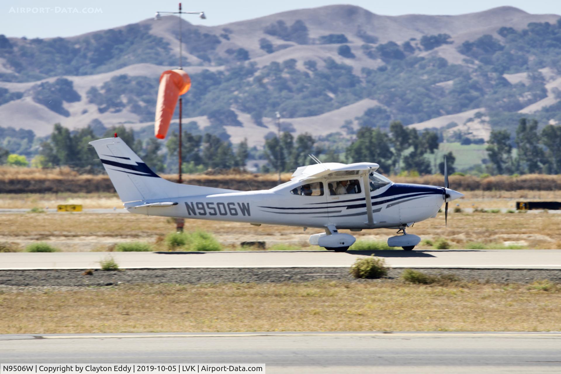 N9506W, 1997 Cessna 182S Skylane C/N 18280110, Livermore airport airshow 2019.