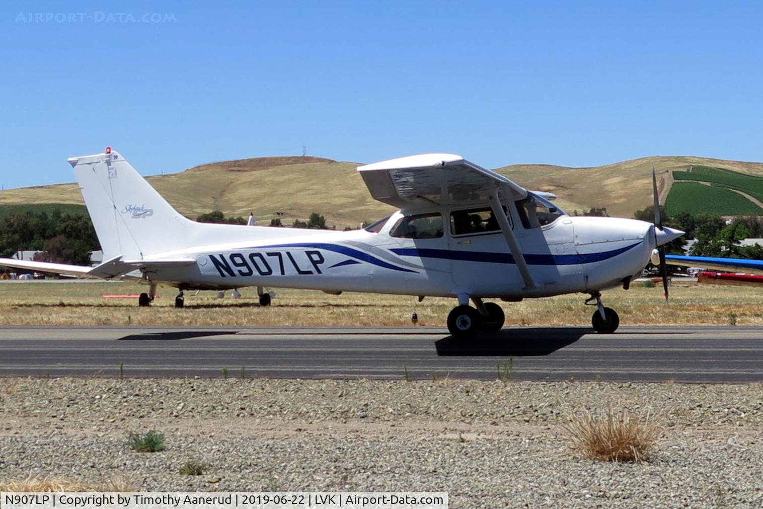 N907LP, 1999 Cessna 172S C/N 172S8221, 1999 Cessna 172S, c/n: 172S8221, AOPOA Livermore Fly-In