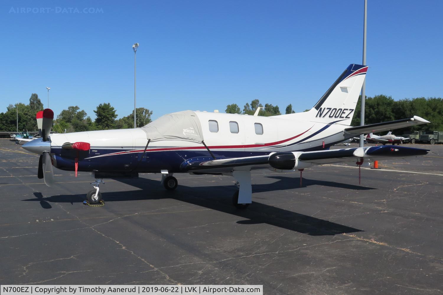 N700EZ, 2004 Socata TBM-700 C/N 307, 2004 Socata TBM-700, c/n: 307, 2019 AOPA Livermore Fly-In
