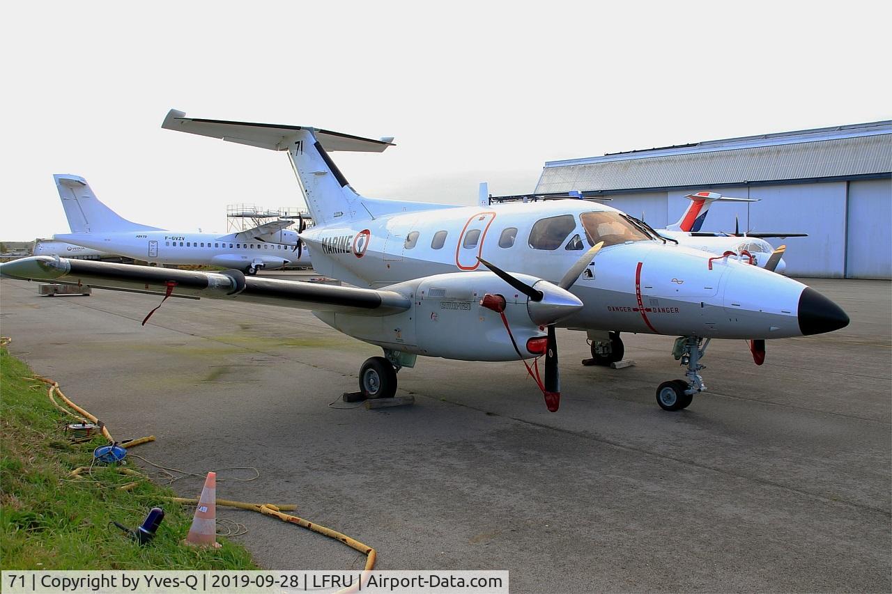 71, Embraer EMB-121AN Xingu C/N 121071, Embraer EMB-121AN Xingu,  Static display, Morlaix-Ploujean airport (LFRU-MXN) air show 2019