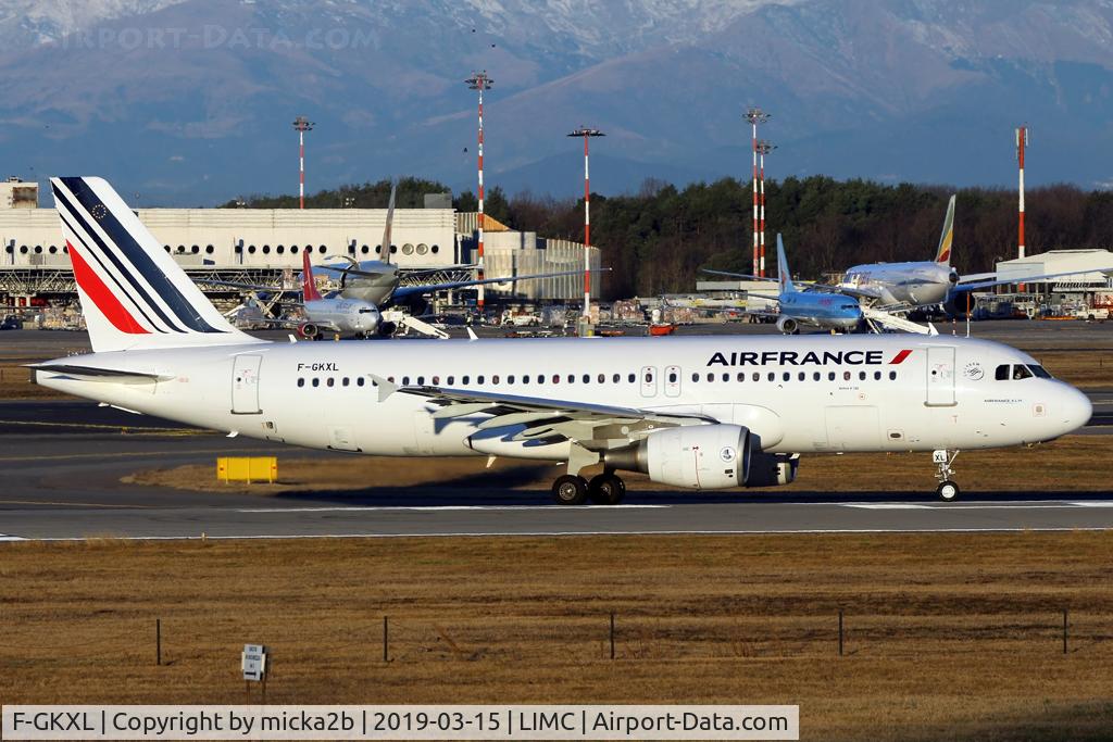 F-GKXL, 2006 Airbus A320-214 C/N 2705, Taxiing