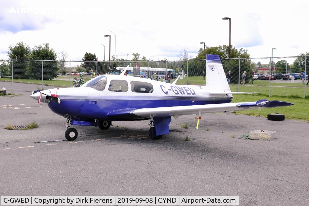 C-GWED, 1990 Mooney M20J 201 C/N 24-1697-14, Parked at the Gatineau ap.