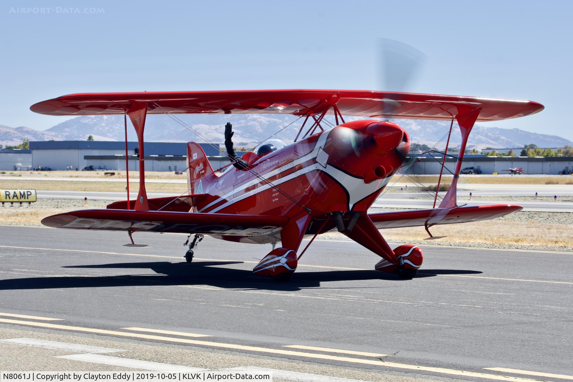 N8061J, 2003 Pitts S-2S Special C/N 434, Livermore airport airshow 2019.