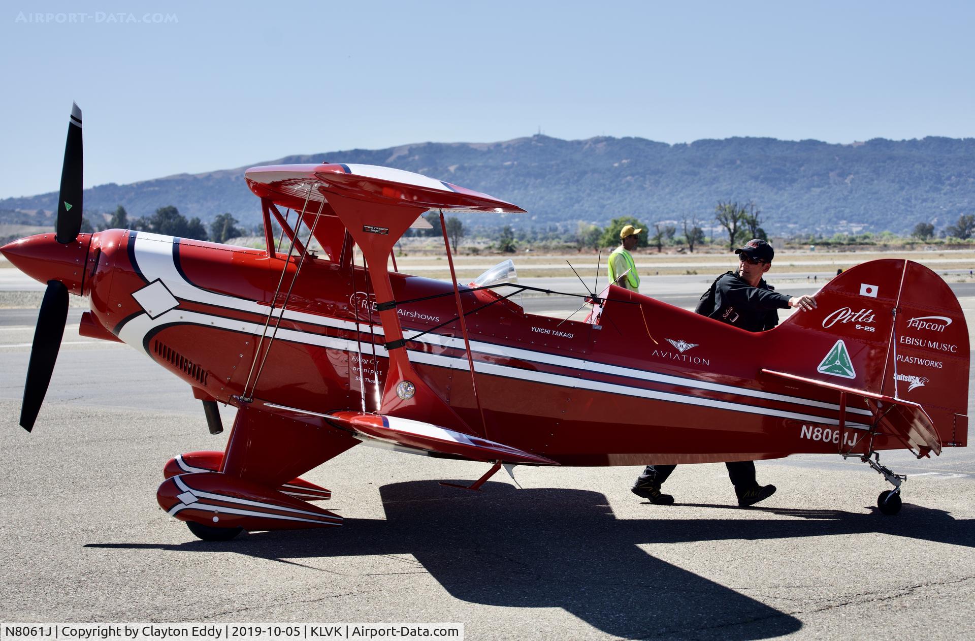 N8061J, 2003 Pitts S-2S Special C/N 434, Livermore airport airshow 2019.