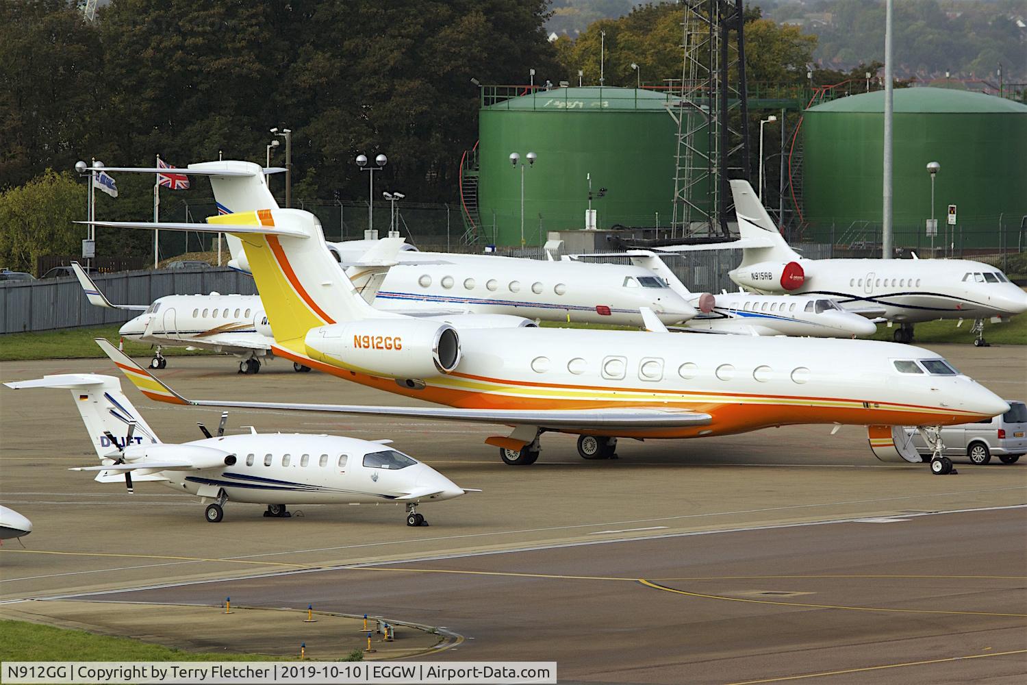 N912GG, 2015 Gulfstream G-VI (G650ER) C/N 6193, at Luton