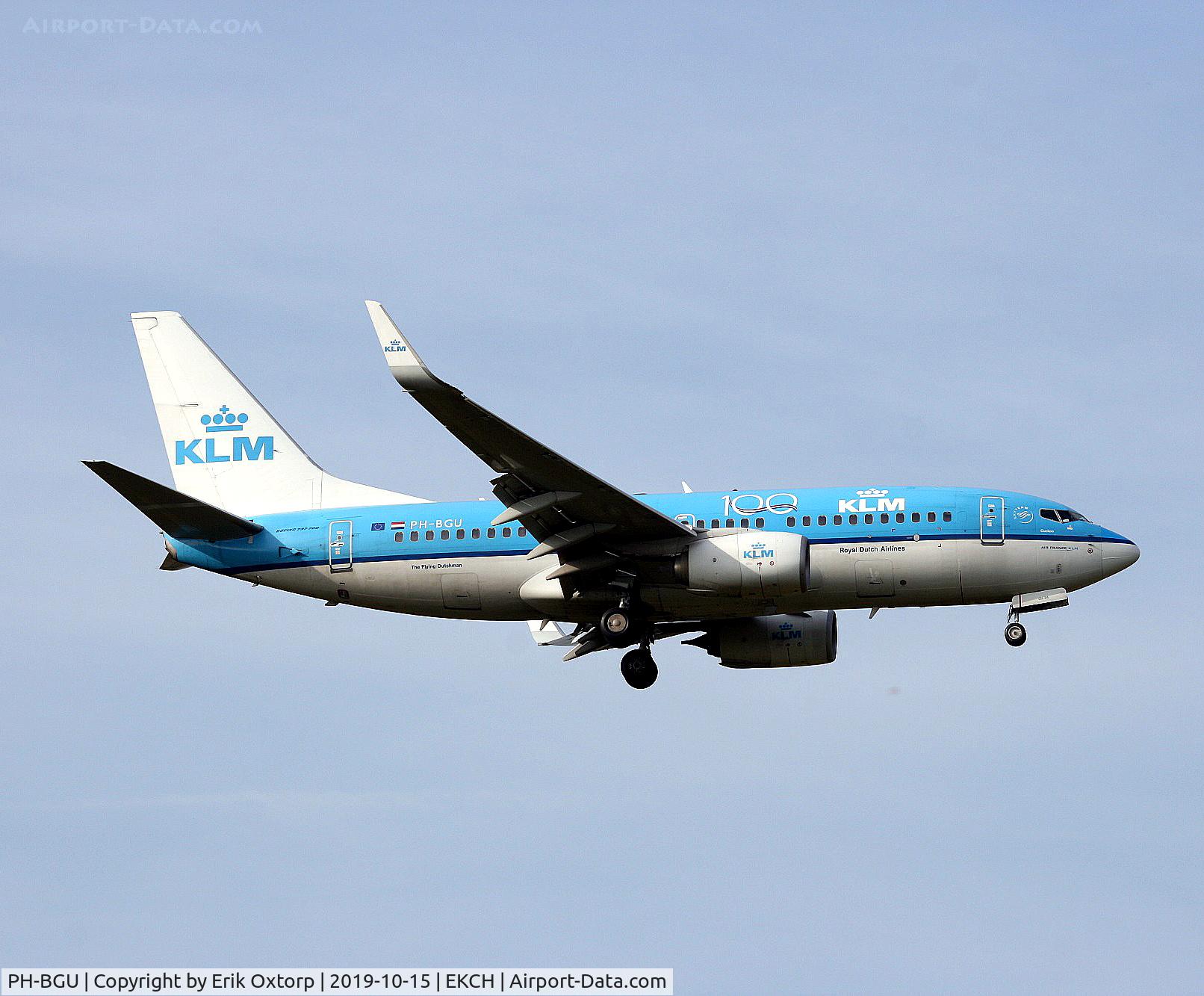 PH-BGU, 2011 Boeing 737-7K2 C/N 39257, PH-BGU landing rw 04L