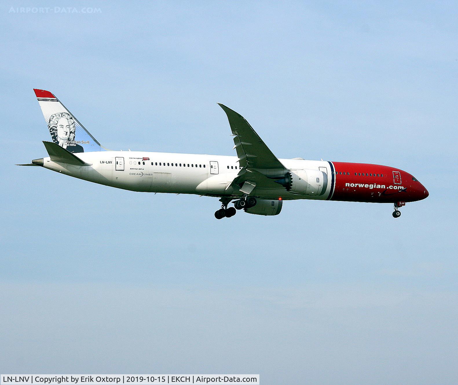 LN-LNV, 2017 Boeing 787-9 Dreamliner C/N 63312, LN-LNV landing rw 04L