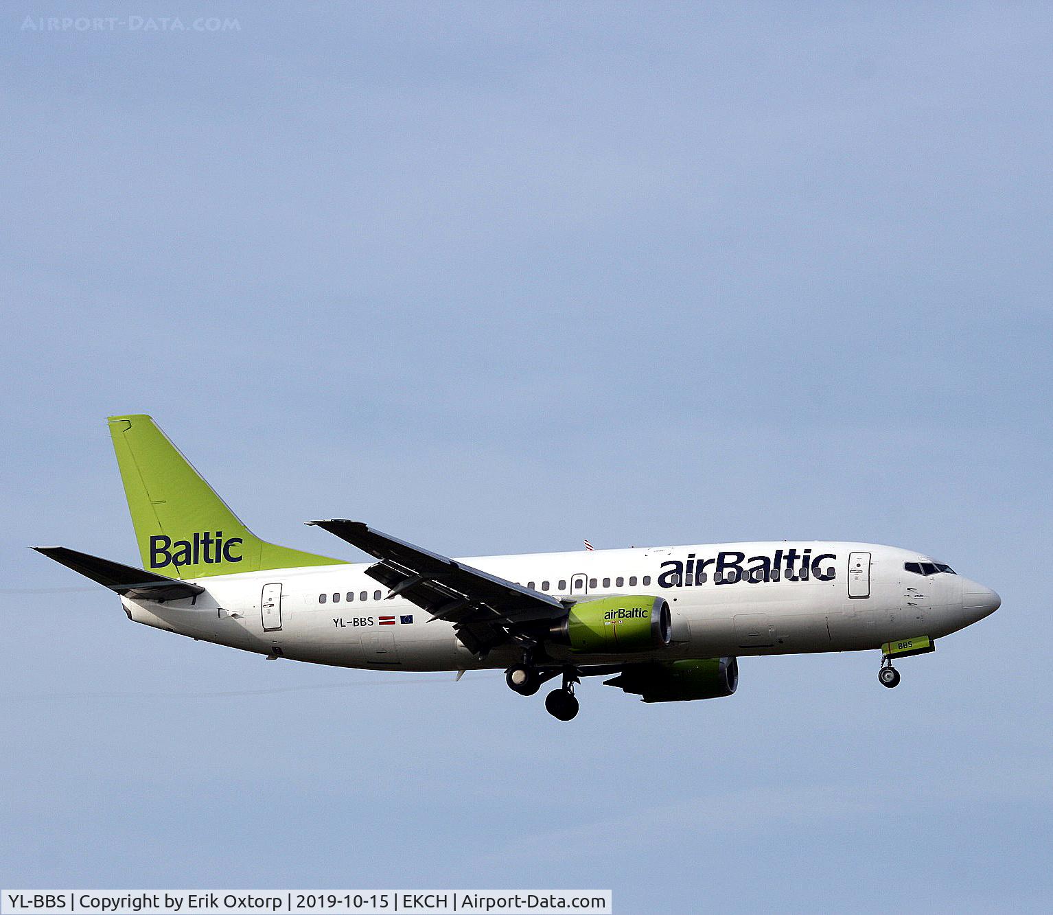 YL-BBS, 1999 Boeing 737-31S C/N 29267, YL-BBS landing rw 04L