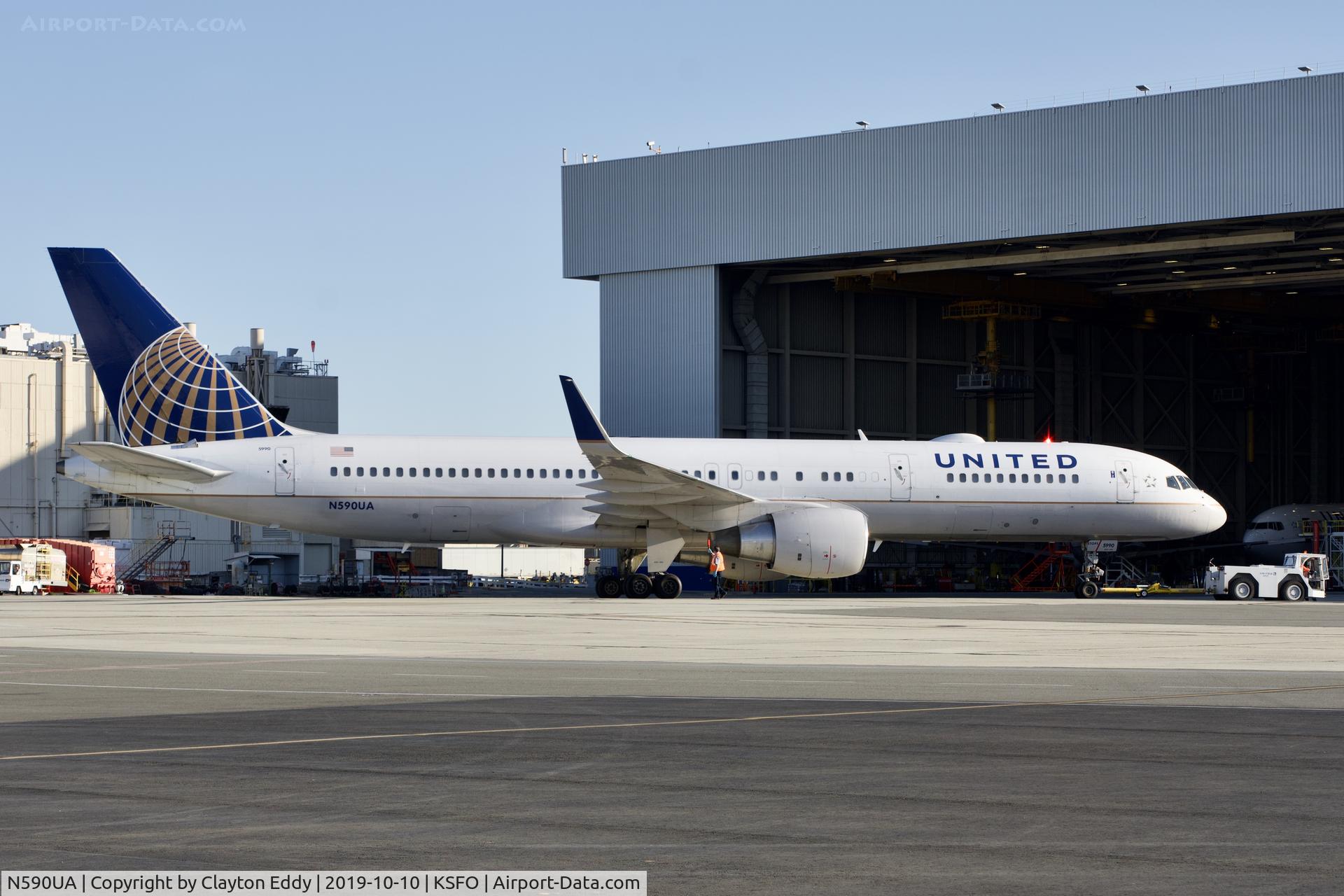 N590UA, 1997 Boeing 757-222 C/N 28708, SFO 2019.