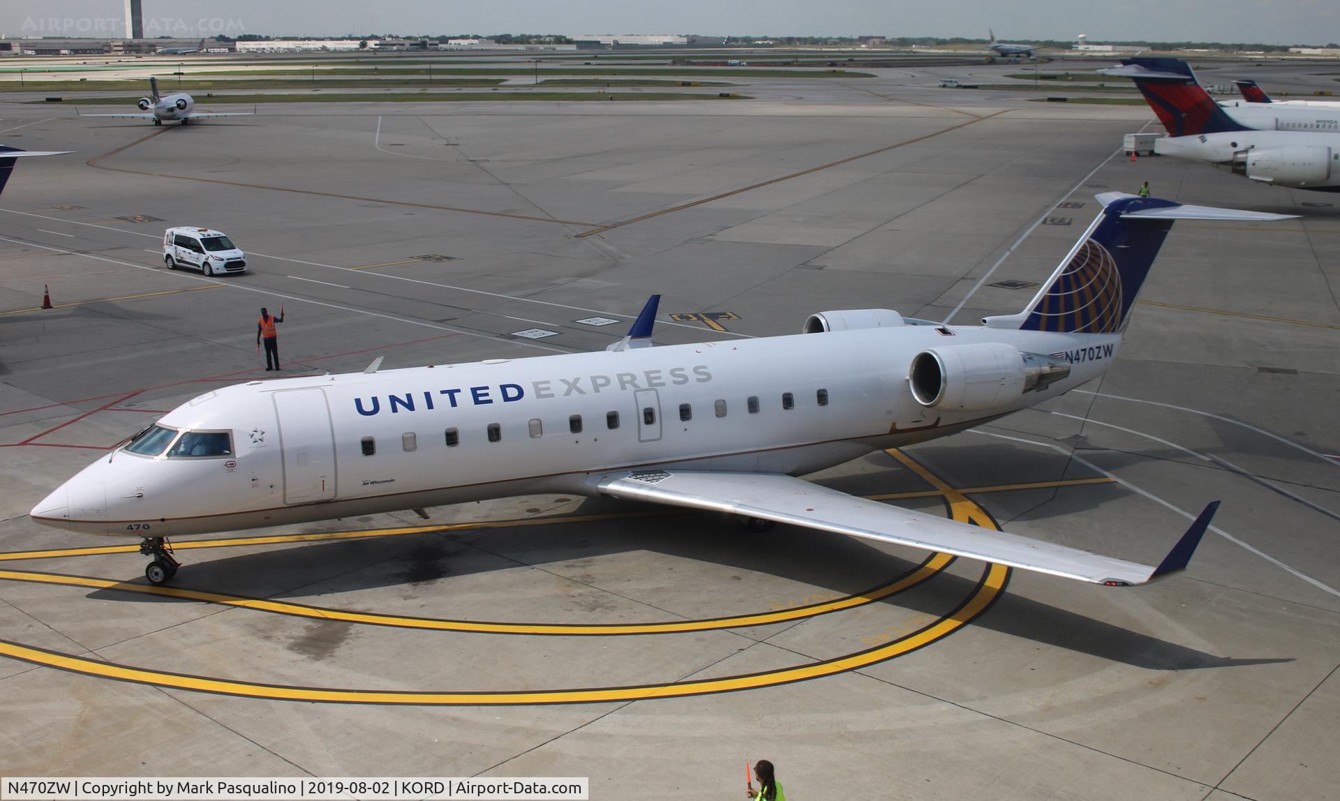 N470ZW, 2004 Bombardier CRJ-200LR (CL-600-2B19) C/N 7927, CL-600-2B19