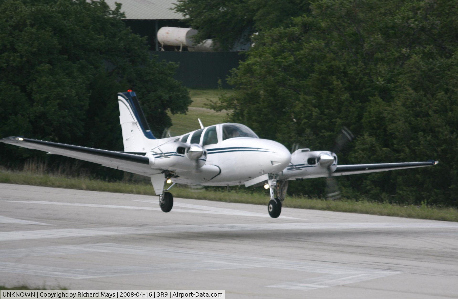 UNKNOWN, Unknown Unknown C/N Unknown, Landing runway 16