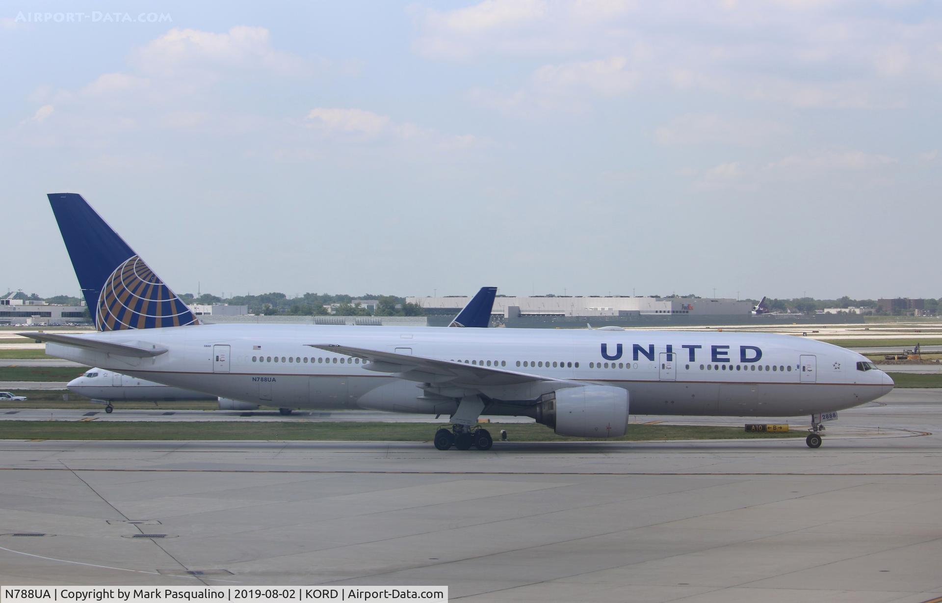 N788UA, 1997 Boeing 777-222 C/N 26942, Boeing 777-222