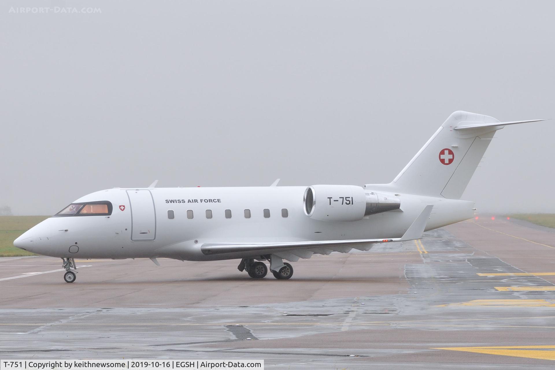 T-751, 2002 Bombardier Challenger 604 (CL-600-2B16) C/N 5530, Arriving at Norwich.