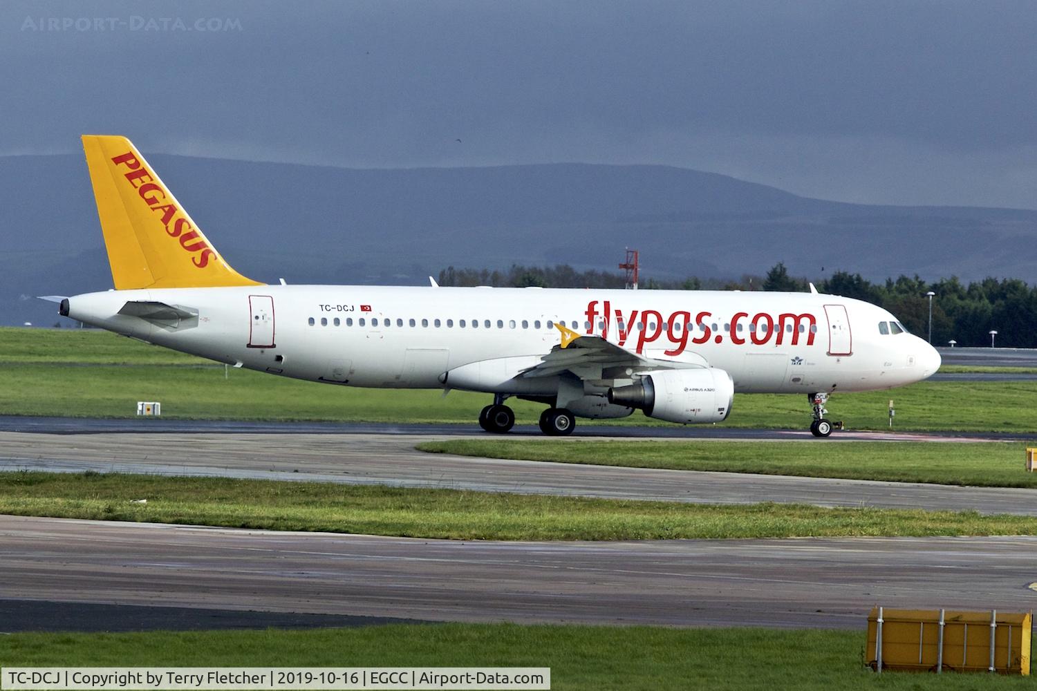 TC-DCJ, 2010 Airbus A320-214 C/N 4175, At Manchester
