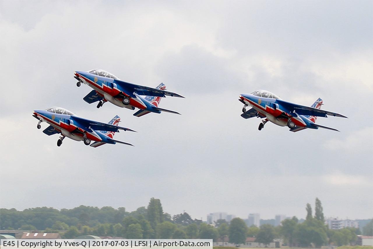 E45, Dassault-Dornier Alpha Jet E C/N E45, Dassault-Dornier Alpha Jet E (F-TETF), Leader of Patrouille de France 2017, Take off rwy 29, St Dizier-Robinson Air Base 113 (LFSI) Open day 2017