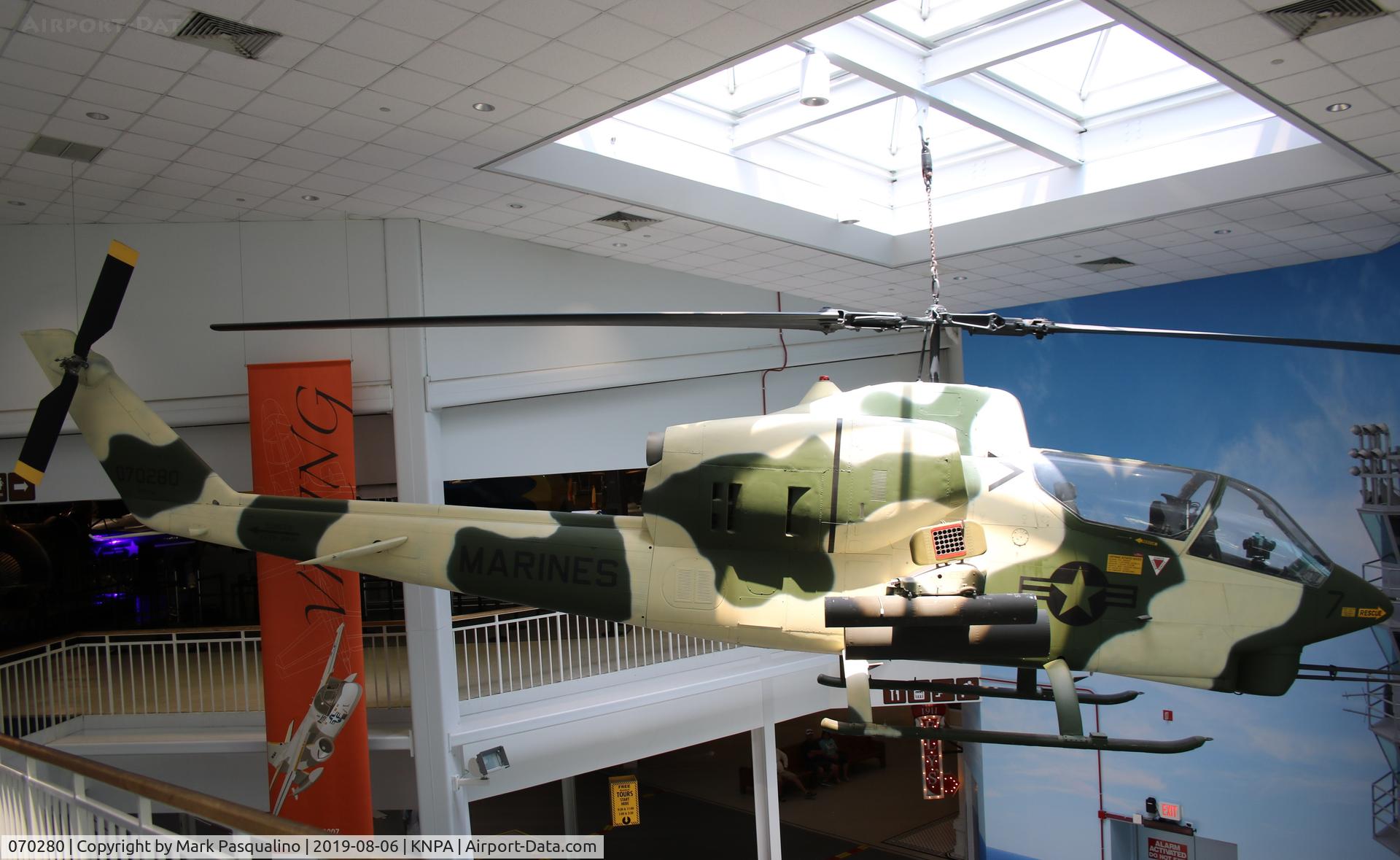 070280, Bell AH-1J Sea Cobra C/N composite airframe, Bell AH-1J Sea Fury