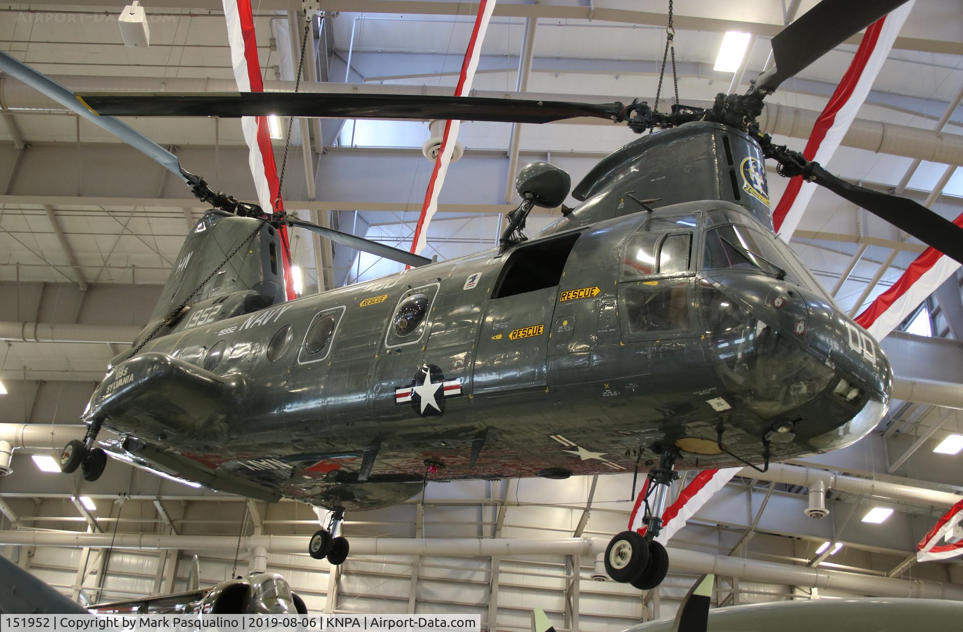 151952, Boeing Vertol HH-46A Sea Knight C/N 2102, Boeing Vertol HH-46A