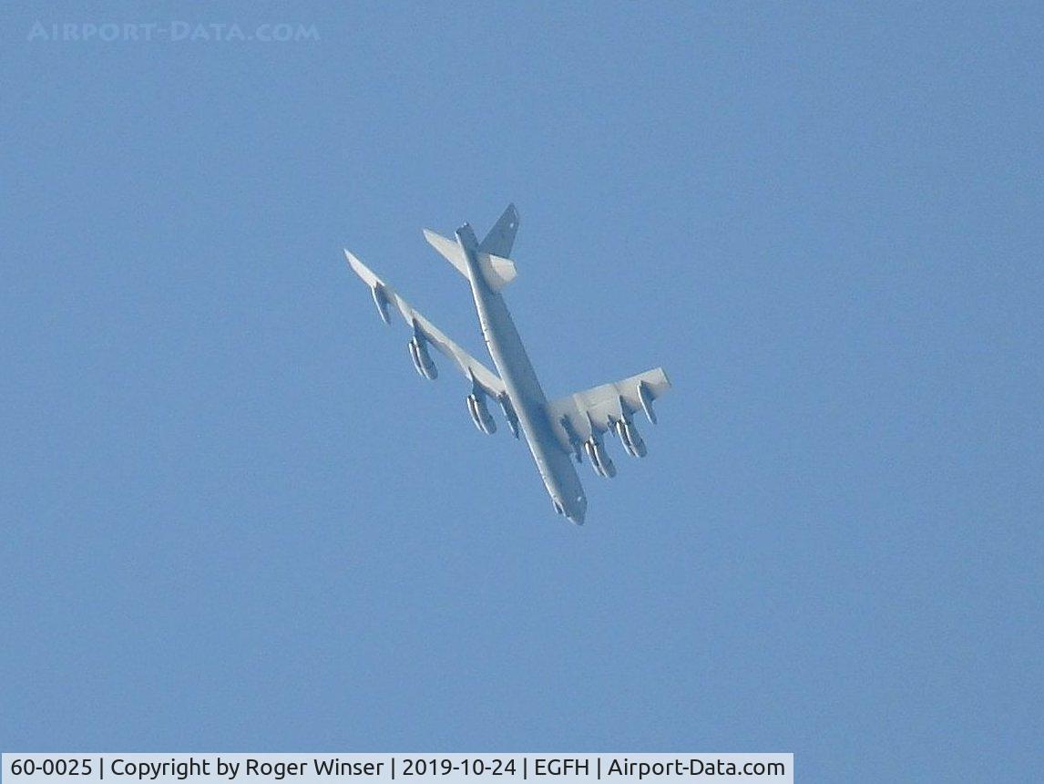 60-0025, 1960 Boeing B-52H Stratofortress C/N 464390, USAF B-52H at 20000 feet.