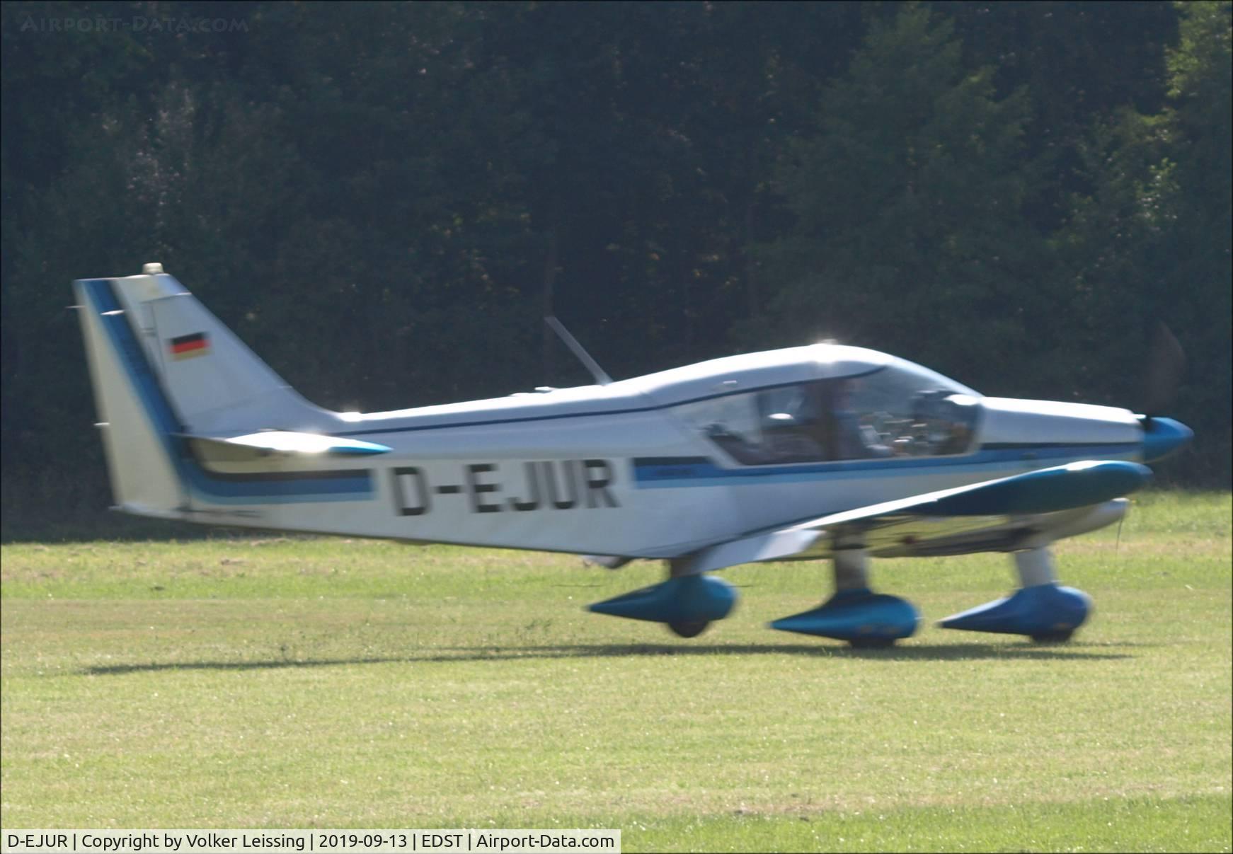 D-EJUR, 1980 Robin R-1180TD II Aiglon C/N 267, landing at OTT19