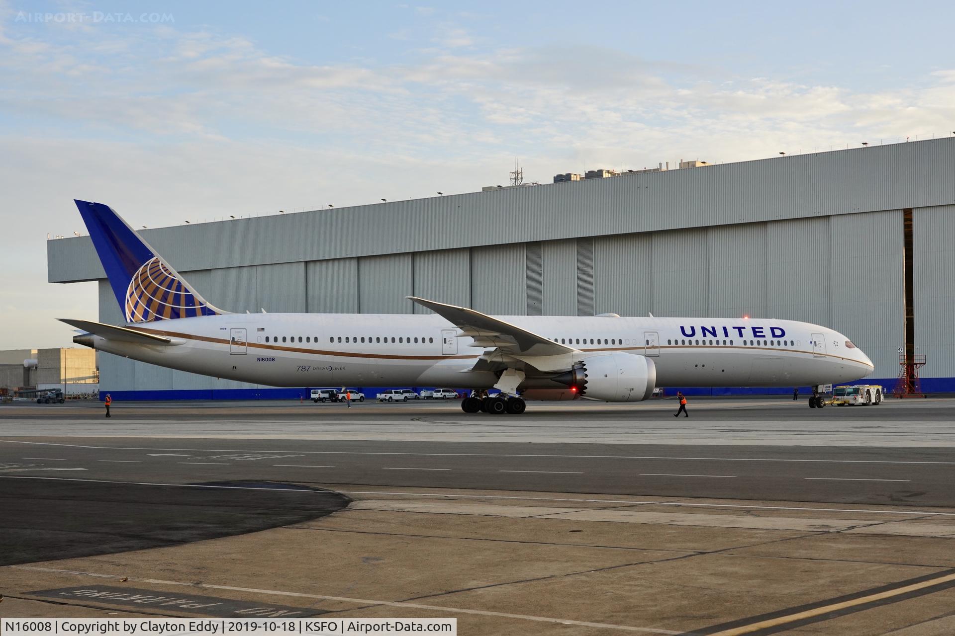 N16008, 2019 Boeing 787-10 Dreamliner C/N 60138, SFO 2019.