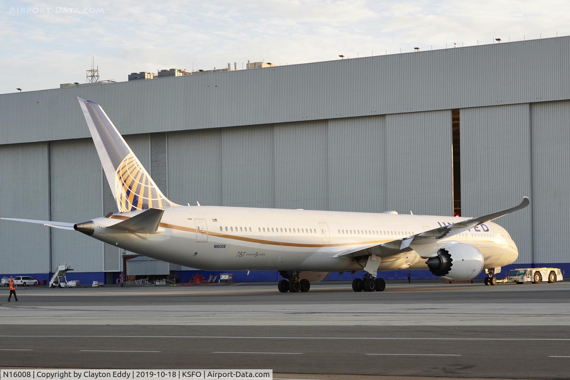 N16008, 2019 Boeing 787-10 Dreamliner C/N 60138, SFO 2019.