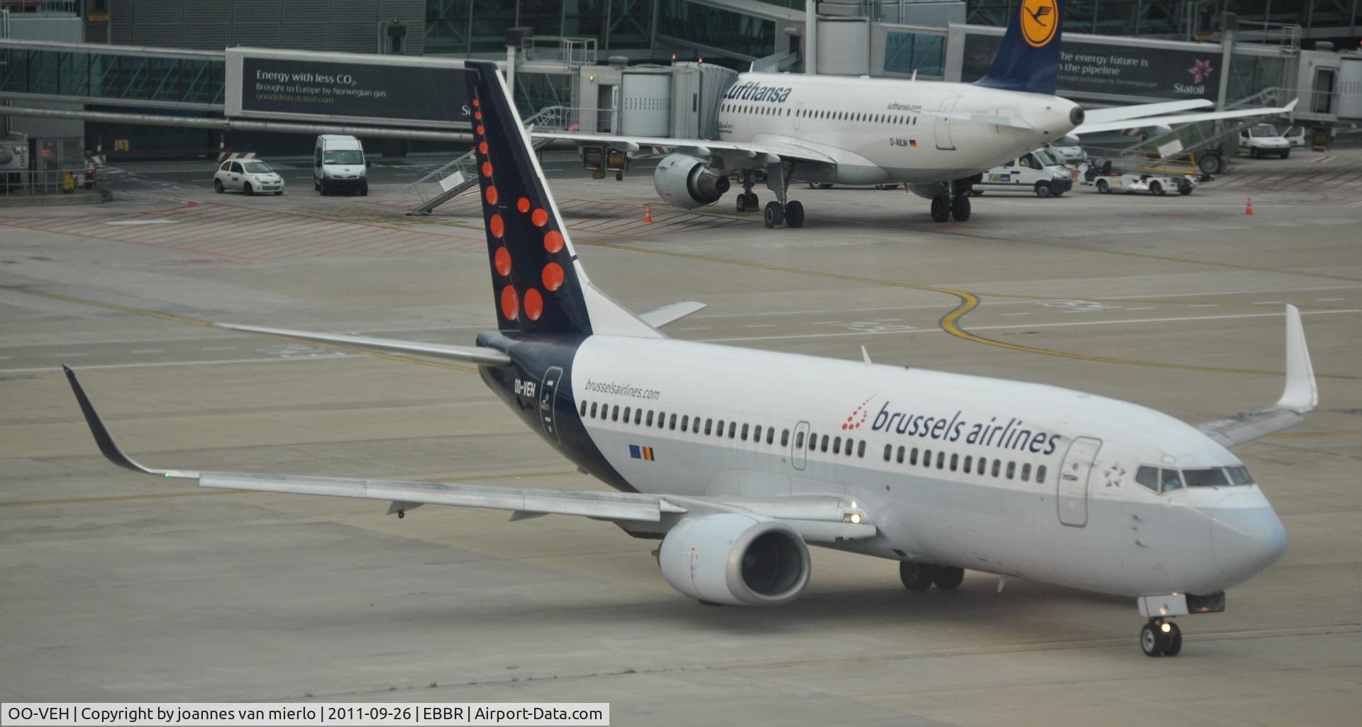 OO-VEH, 1998 Boeing 737-36N C/N 28571, Brussels 2011