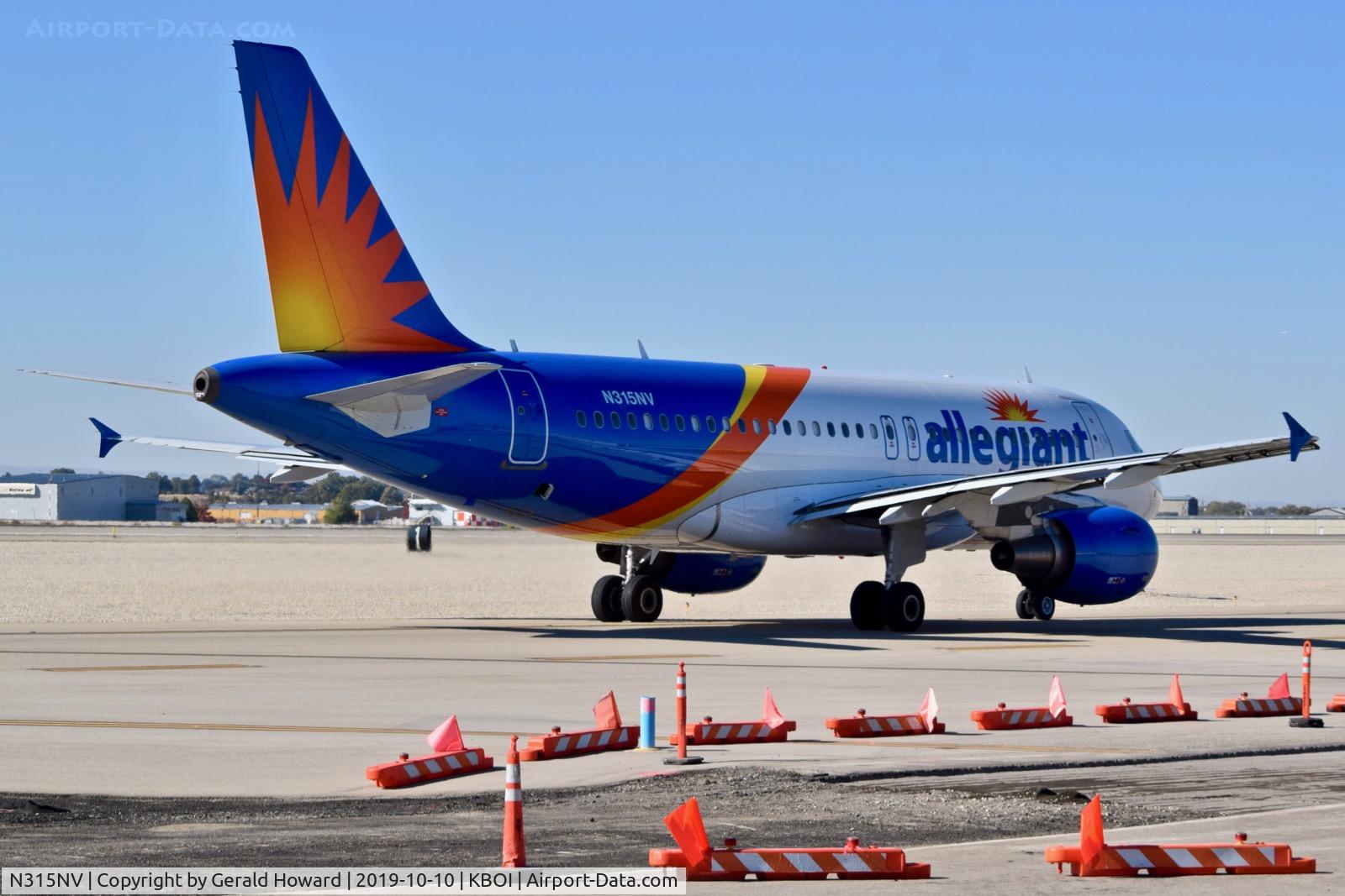 N315NV, 2005 Airbus A319-111 C/N 2412, Taxiing on Alpha to RWY 10L.