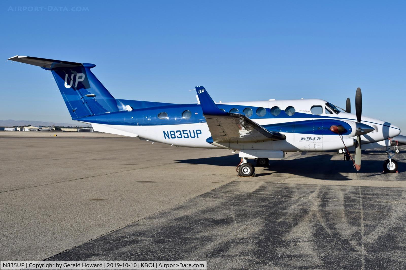 N835UP, 2014 Beechcraft B300 Super King Air 350 C/N FL-965, Parked on north GA ramp.