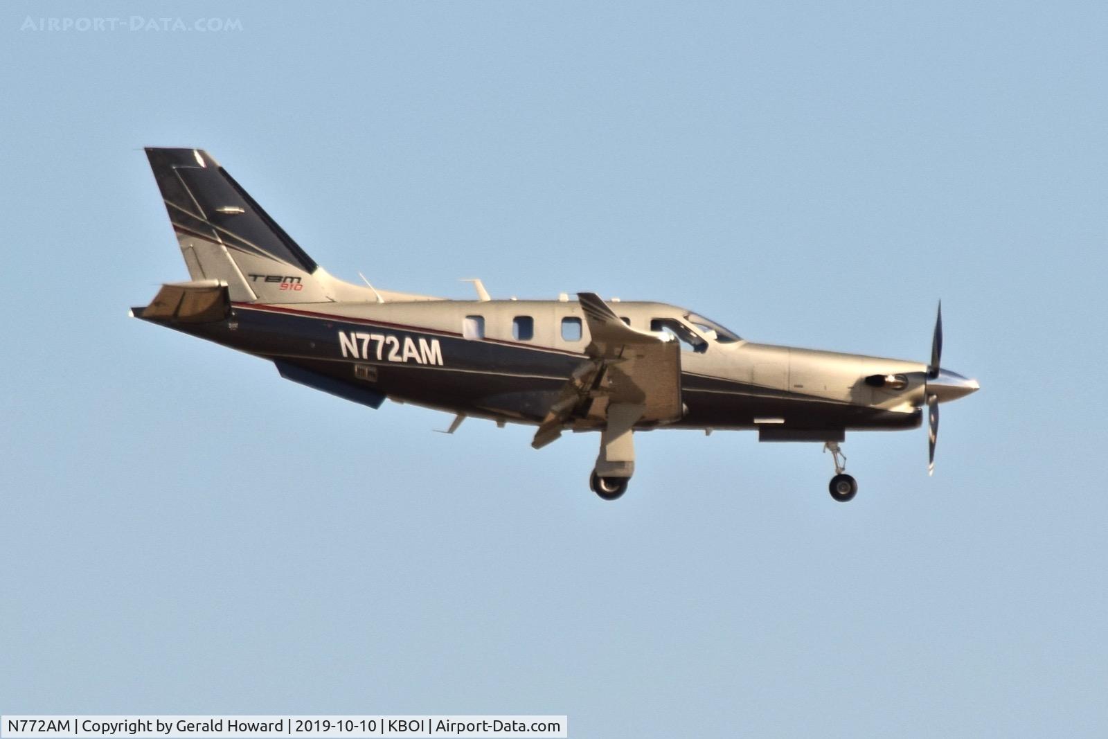 N772AM, 2018 Socata TBM-700 C/N 1224, Landing RWY 10L.