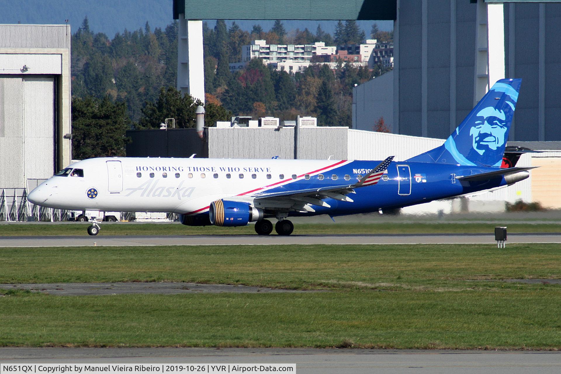 N651QX, 2019 Embraer 175LR (ERJ-170-200LR) C/N 17000812, Departure from YVR