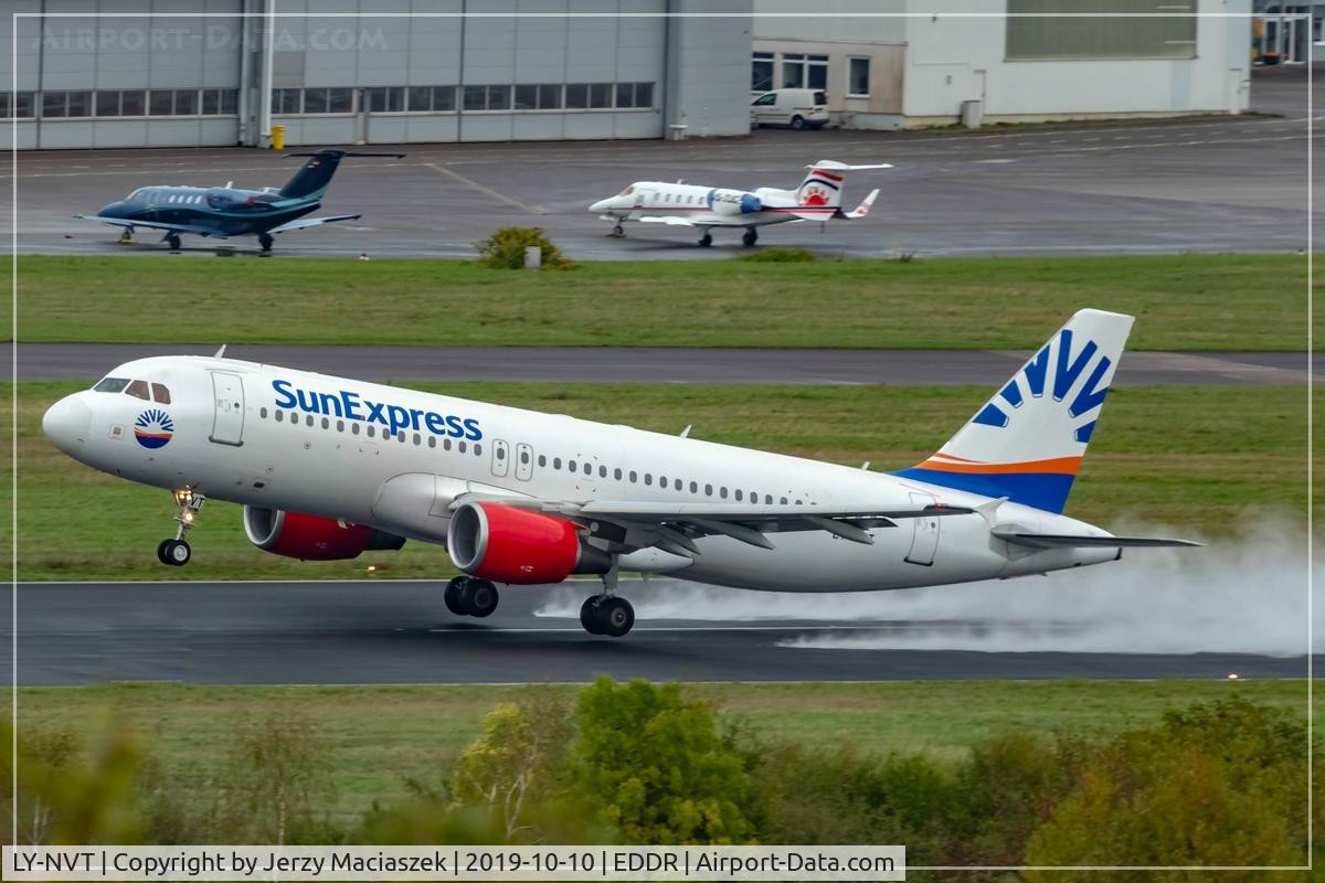 LY-NVT, Airbus A320-200 C/N 3949, Airbus A320-200