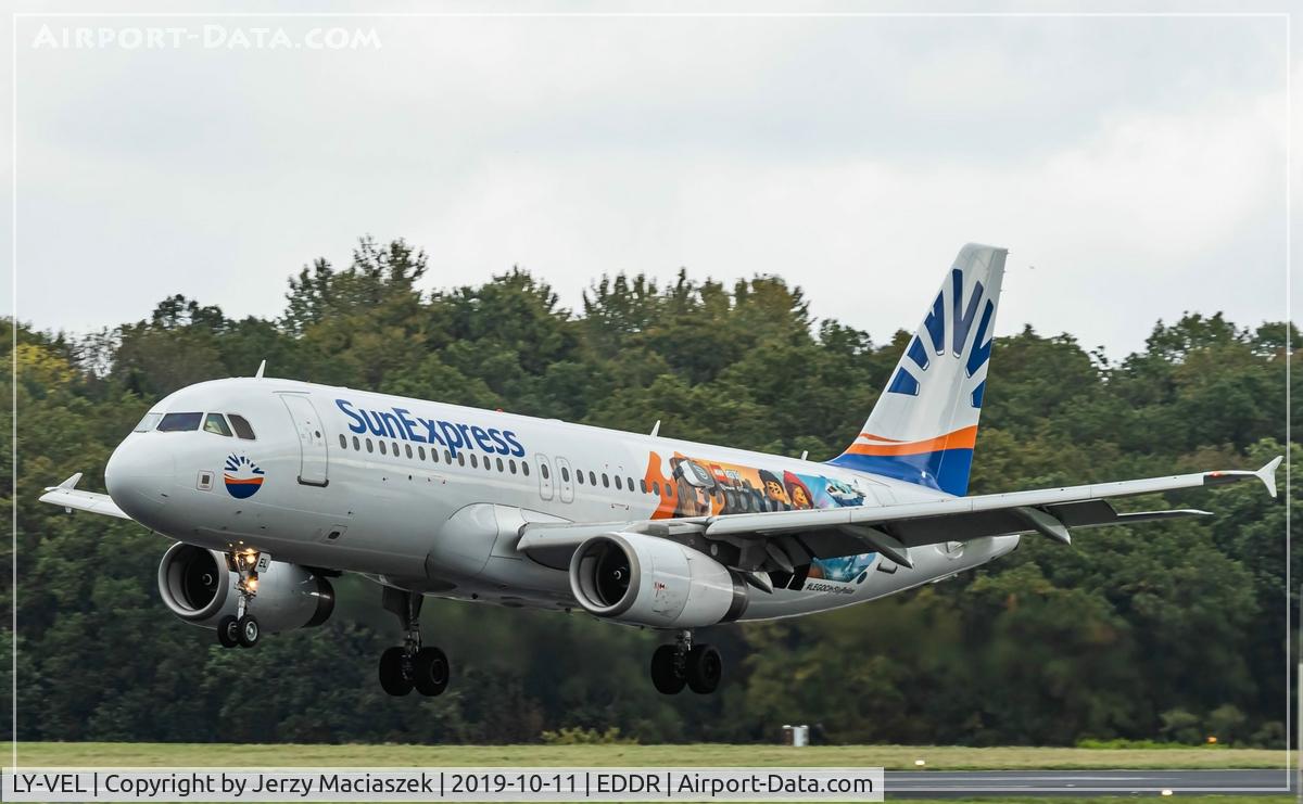 LY-VEL, 2003 Airbus A320-232 C/N 1998, Airbus A320-232