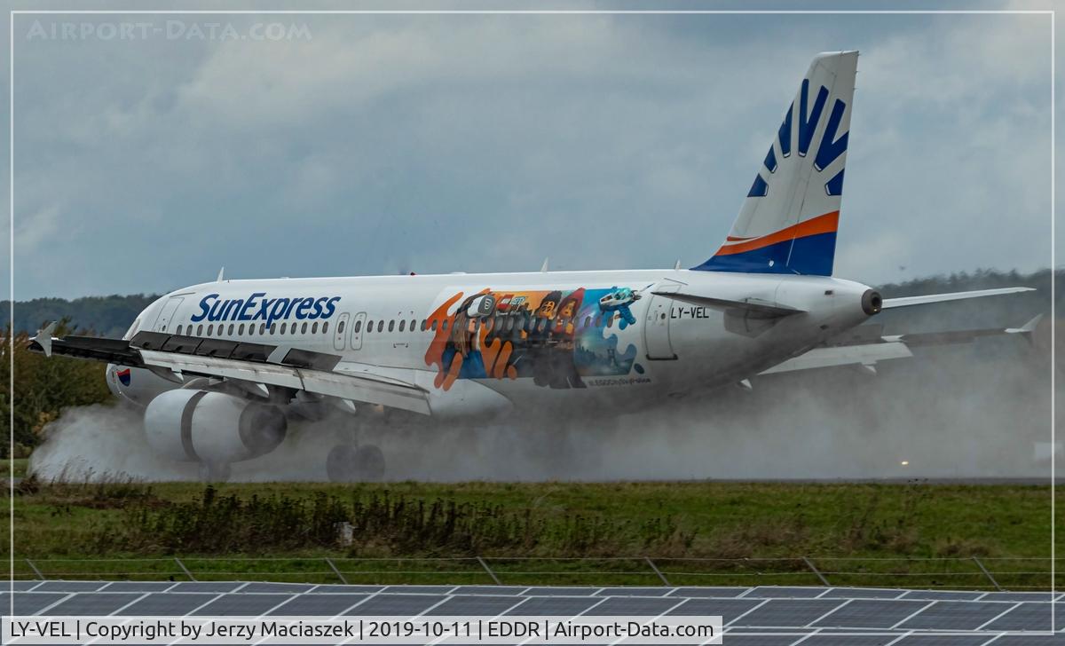LY-VEL, 2003 Airbus A320-232 C/N 1998, Airbus A320-232