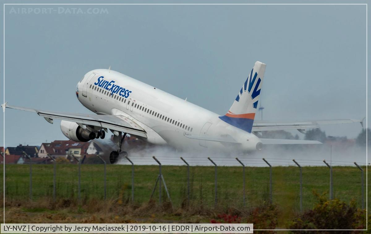 LY-NVZ, 1998 Airbus A320-214 C/N 921, Airbus A320-214
