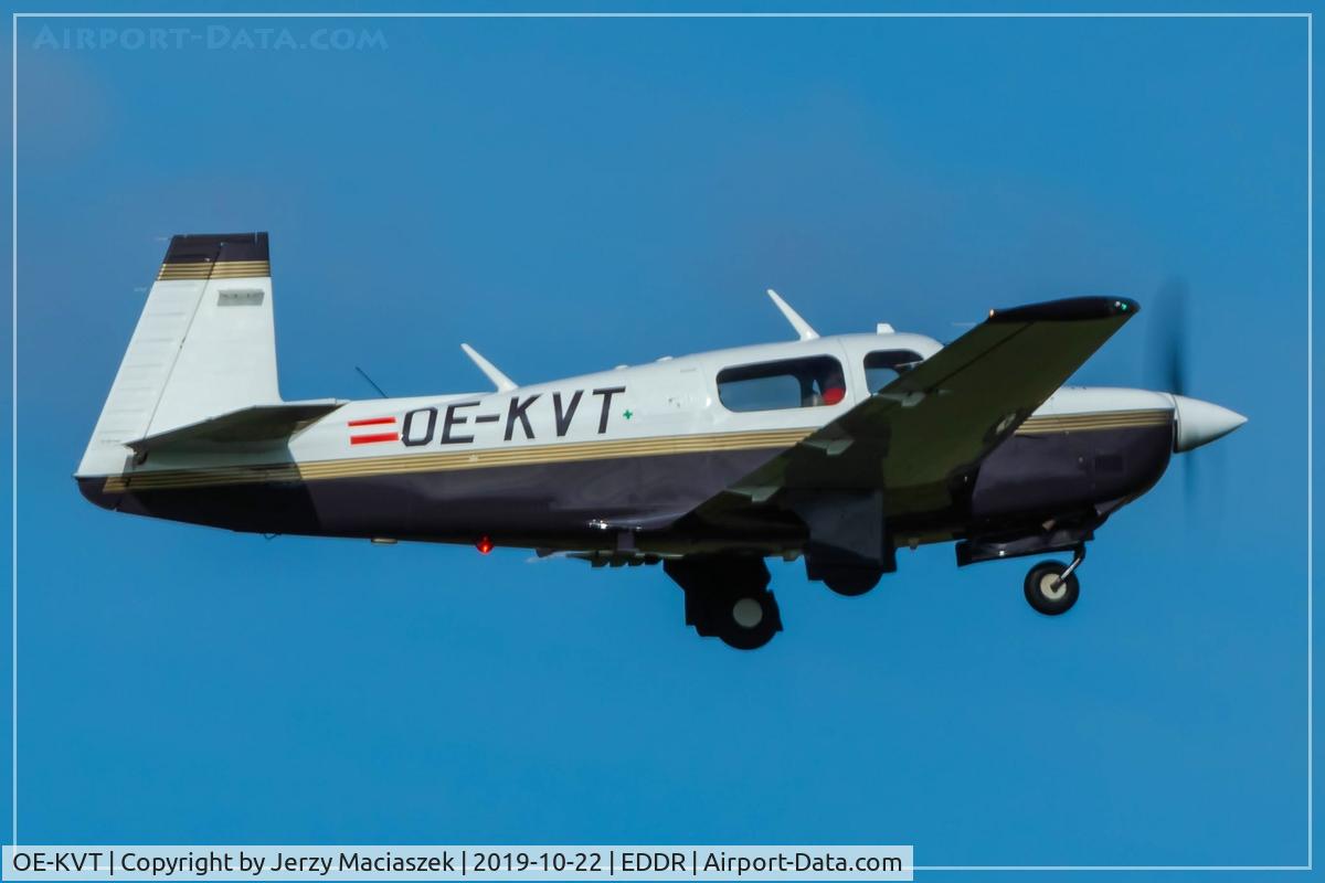 OE-KVT, Mooney M20J 201 C/N 24-3395, Mooney M20J