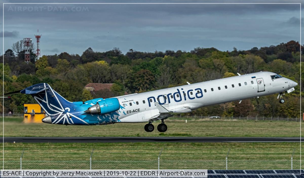 ES-ACE, 2003 Canadair CRJ-700 (CL-600-2C10) Regional Jet C/N 10083, Canadair CRJ-700 (CL-600-2C10)