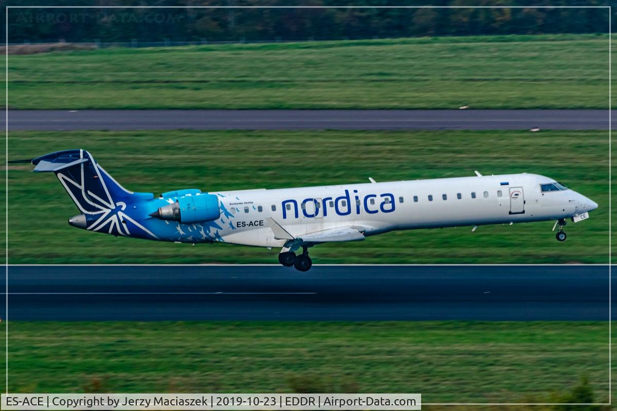 ES-ACE, 2003 Canadair CRJ-700 (CL-600-2C10) Regional Jet C/N 10083, Canadair CRJ-700 (CL-600-2C10