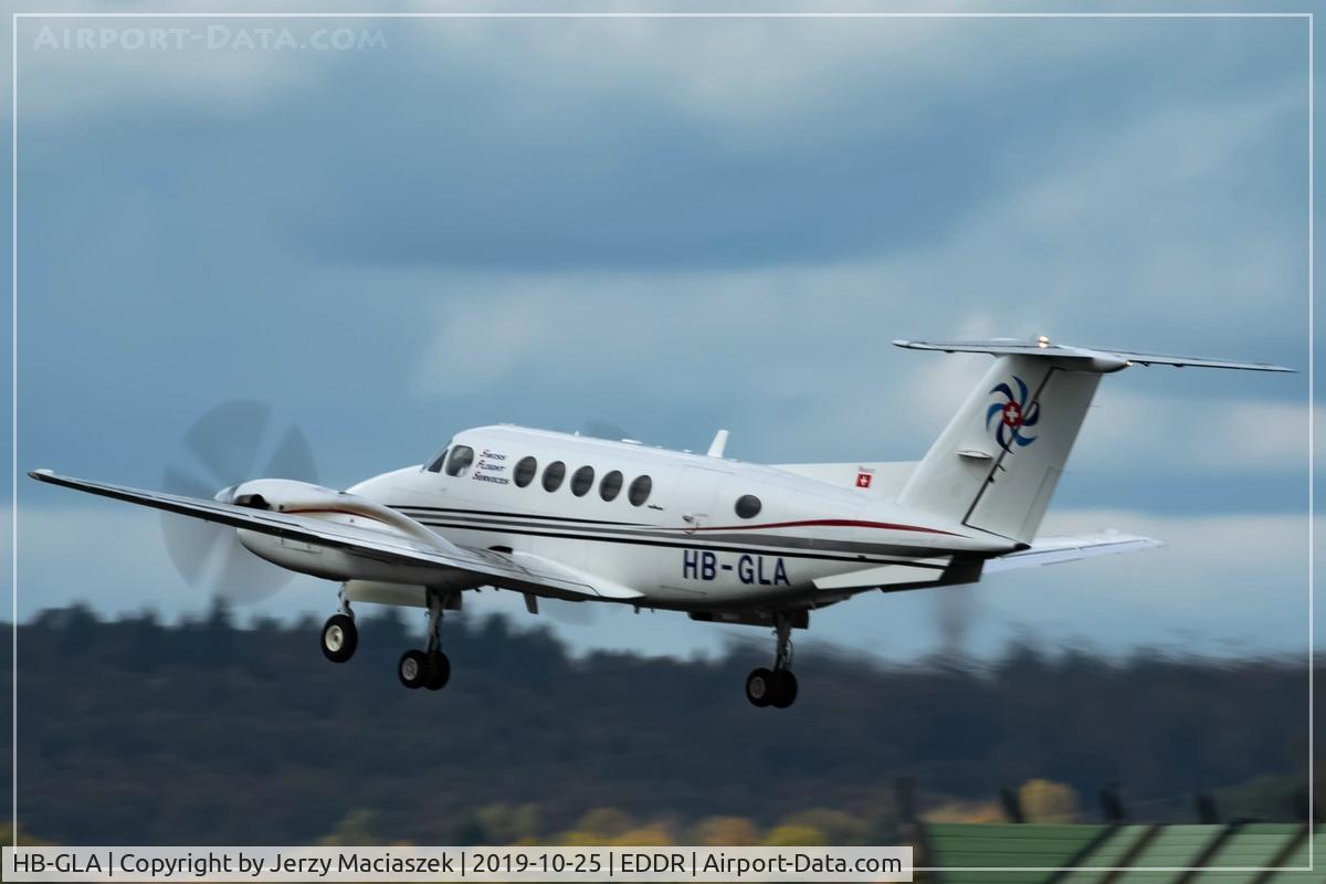 HB-GLA, 1981 Beech B200 King Air C/N BB-883, Beech B200