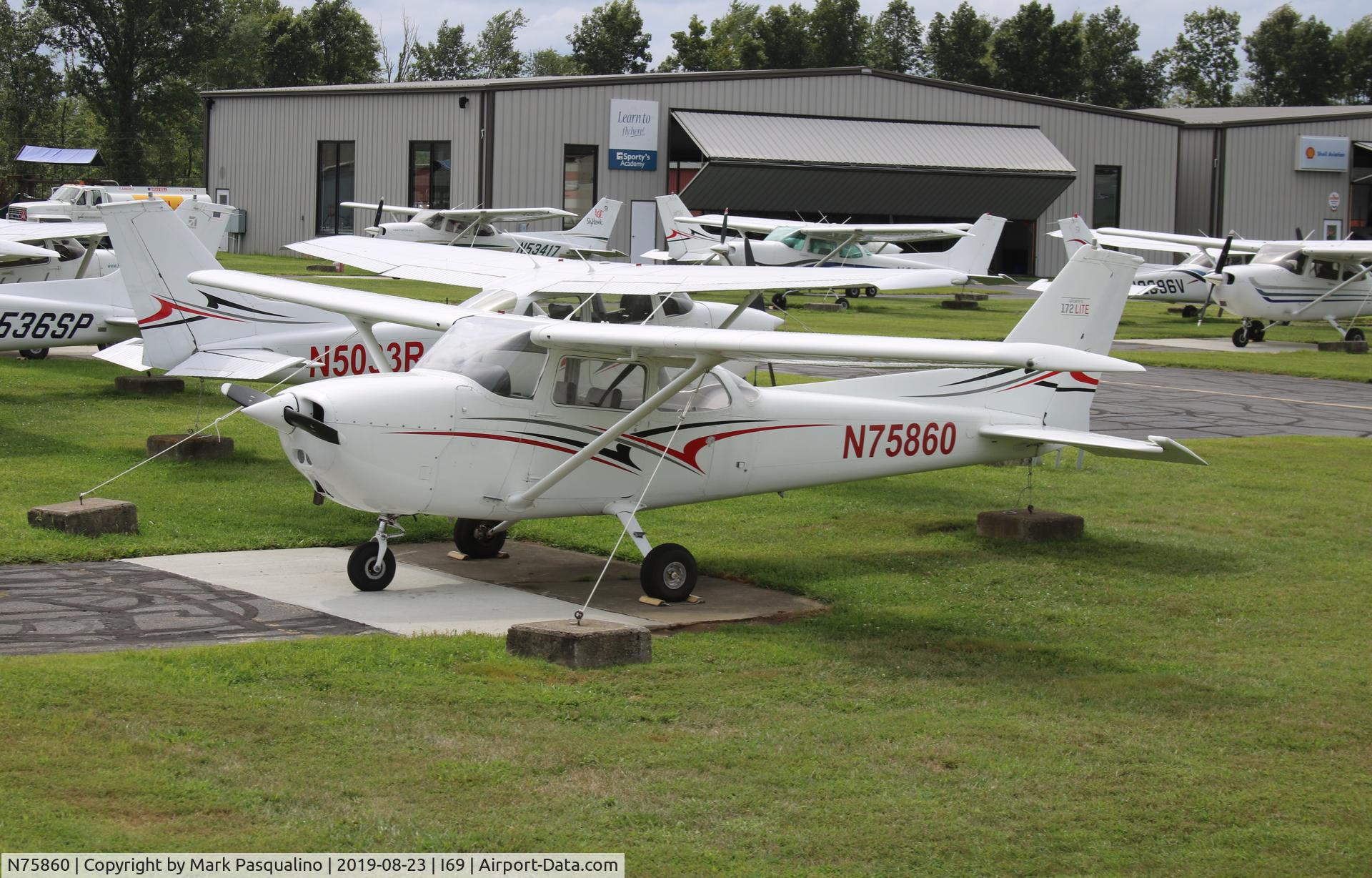 N75860, 1976 Cessna 172N C/N 17268005, Cessna 172N