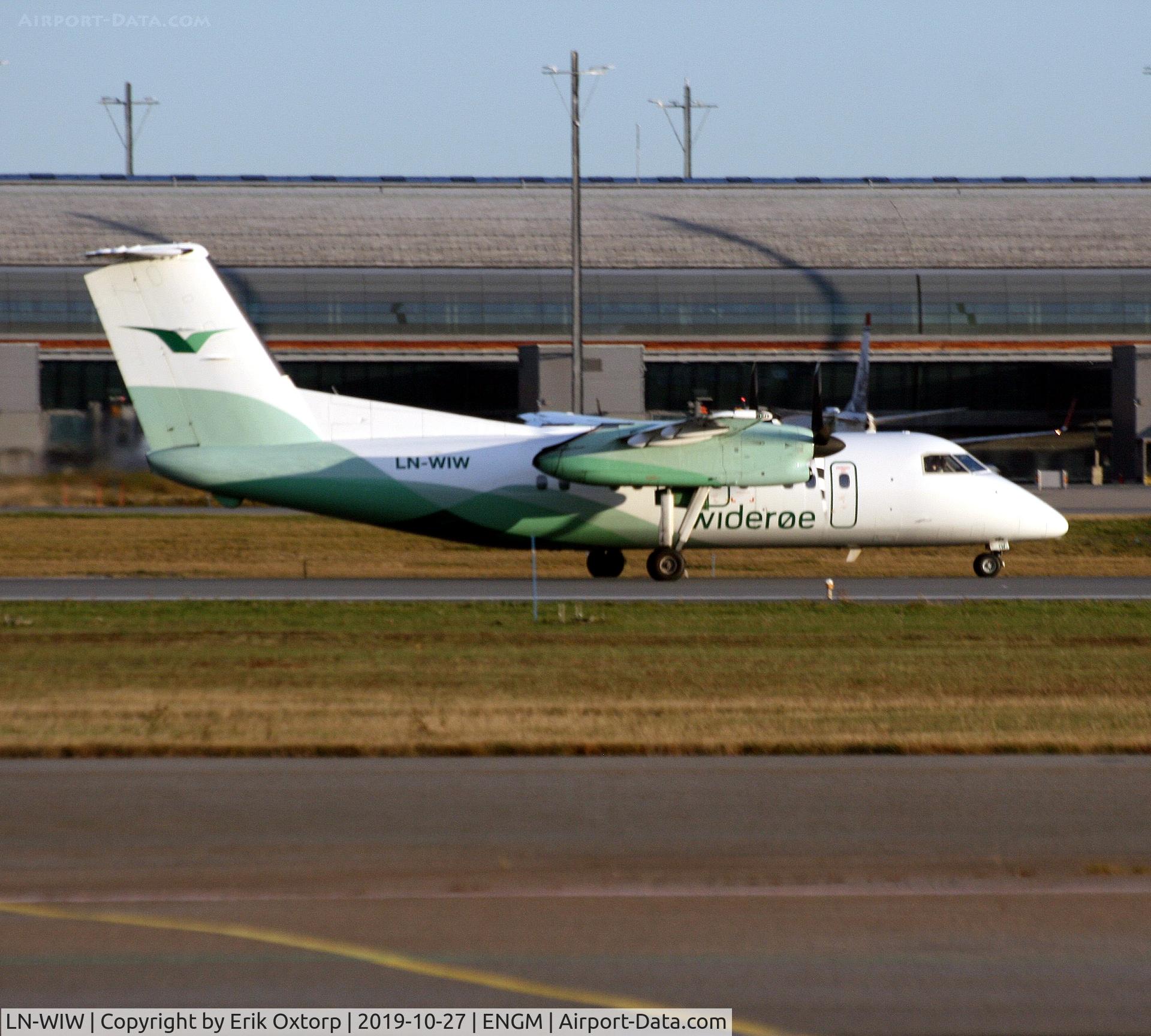 LN-WIW, 1997 De Havilland Canada DHC-8 103Q Dash 8 C/N 501, LN-WIW in OSL