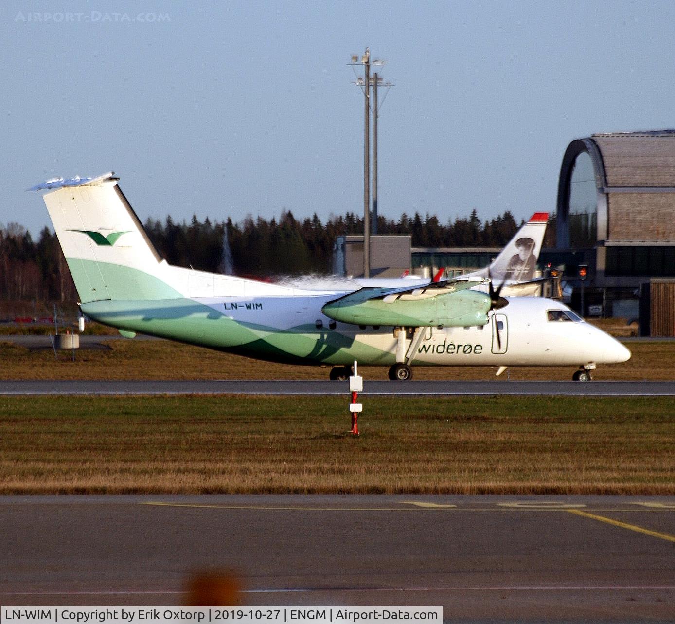 LN-WIM, 1995 De Havilland Canada DHC-8-100 Dash 8 C/N 403, LN-WIM in OSL